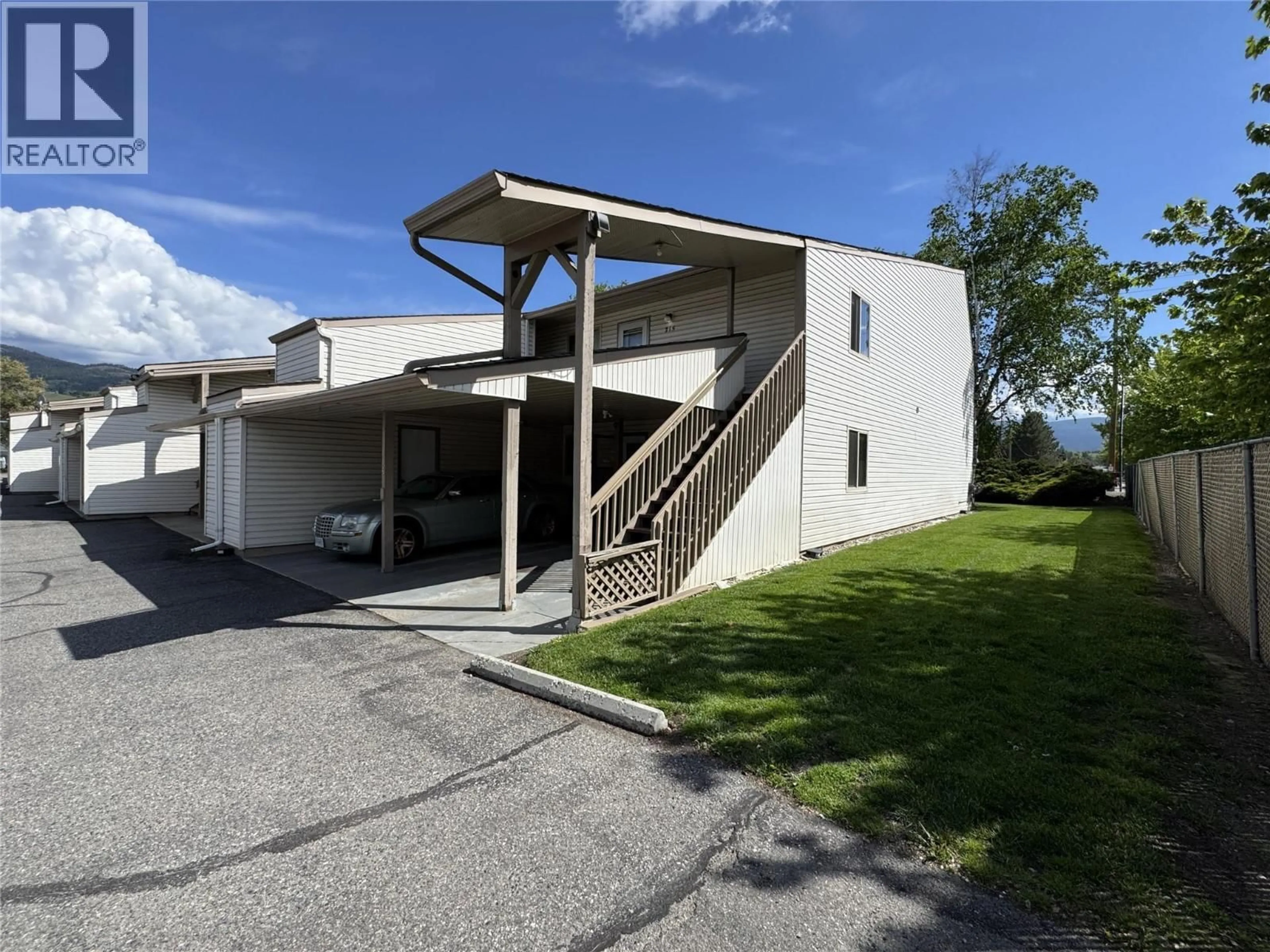 Unknown for 113 - 290 HIGHWAY 33 OTHER EAST, Kelowna British Columbia V1X2A3