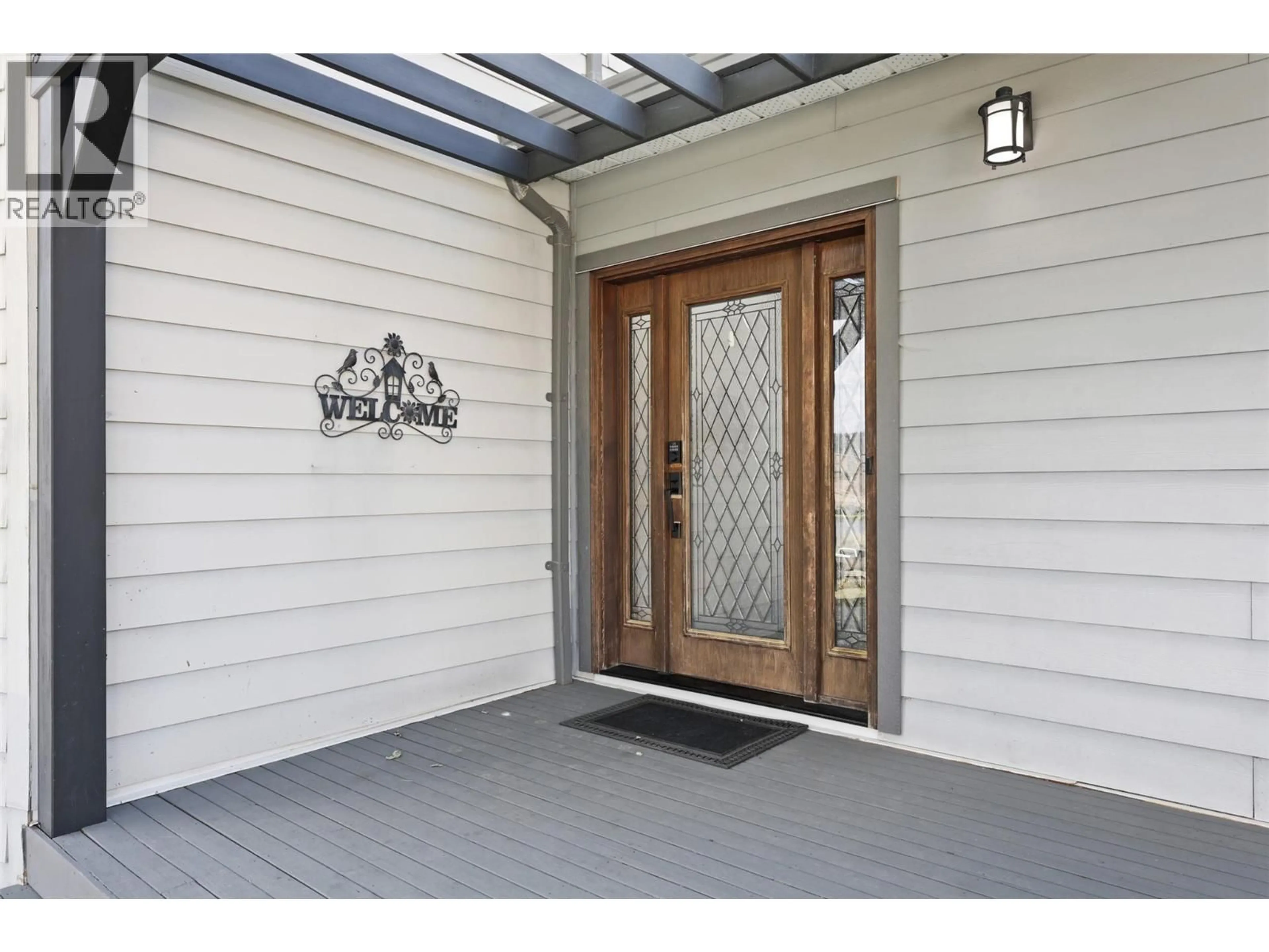 Indoor entryway for 3083 SHUSWAP ROAD, Kamloops British Columbia V2H1T1