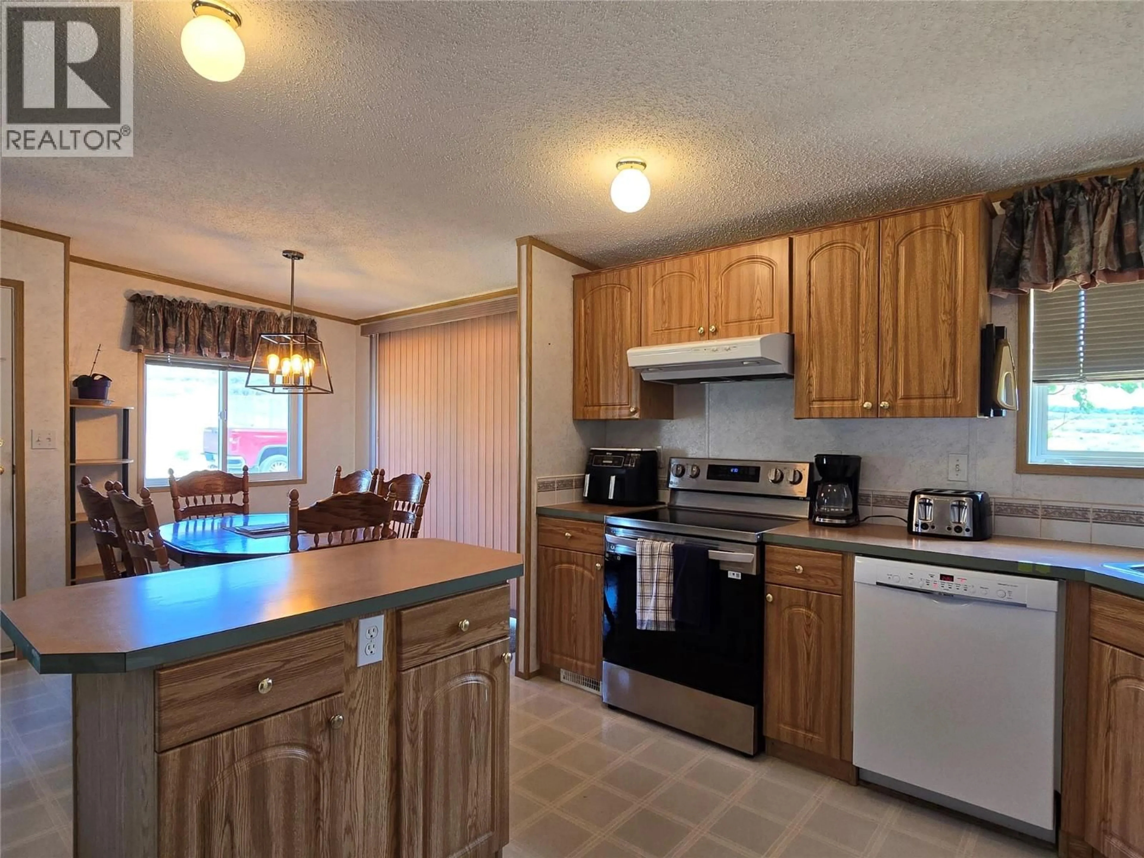 Standard kitchen, unknown for 1616 STAGE ROAD, Cache Creek British Columbia V0K1H0