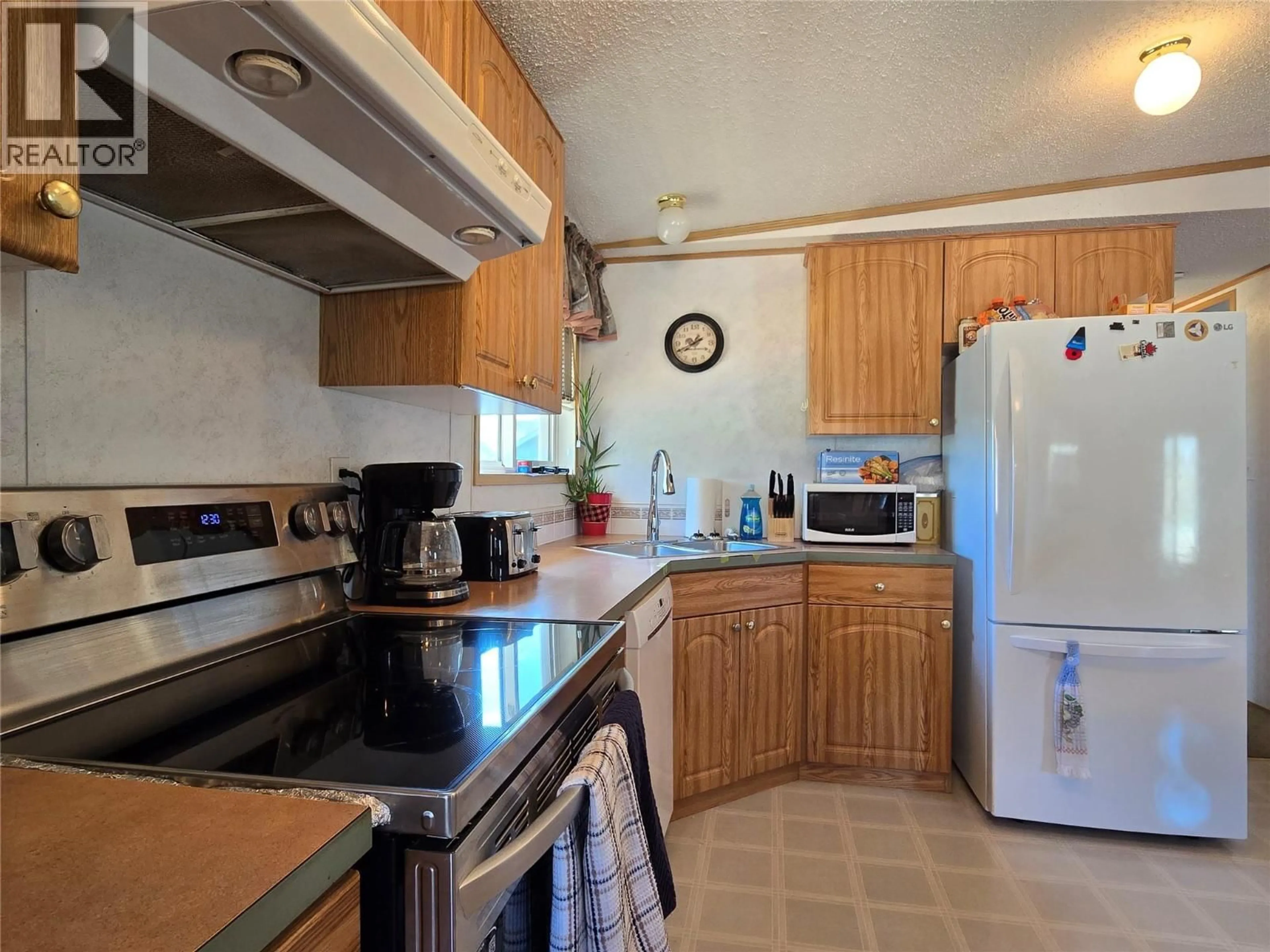 Standard kitchen, unknown for 1616 STAGE ROAD, Cache Creek British Columbia V0K1H0