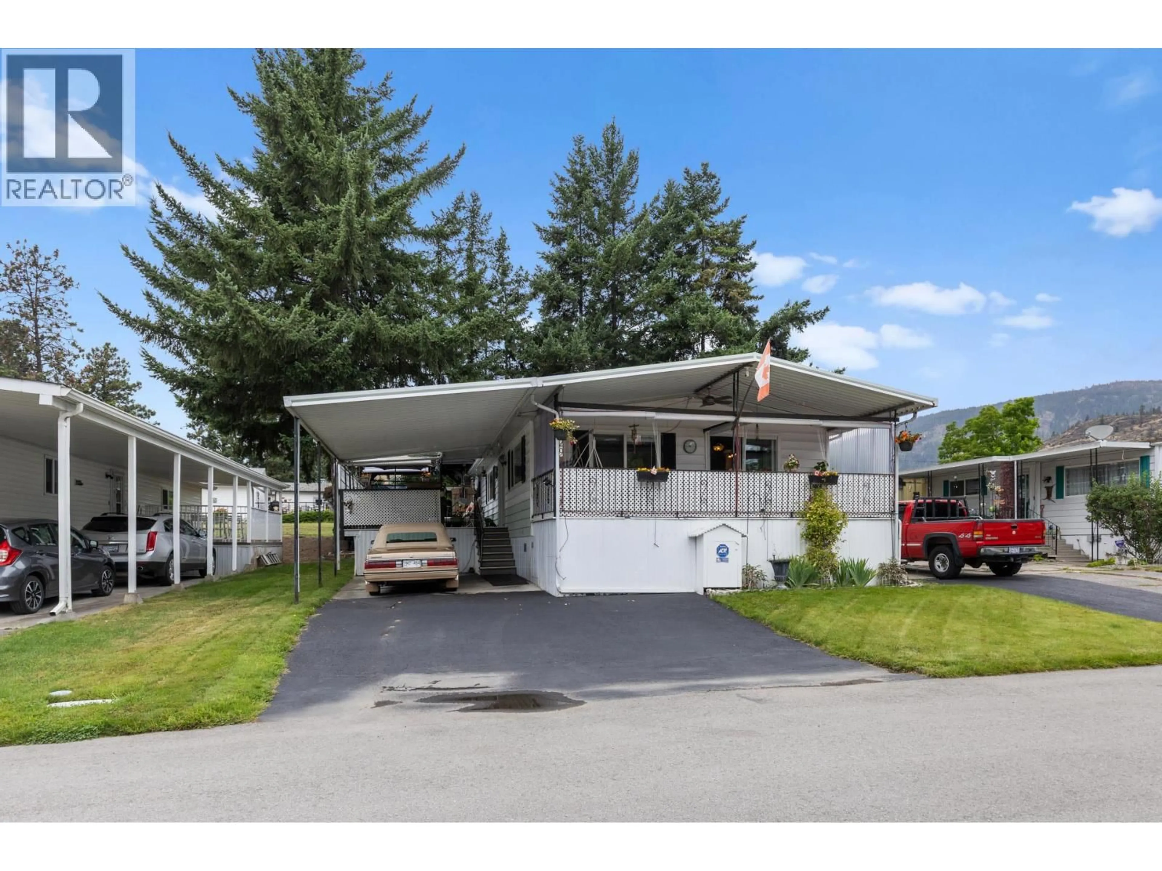 Home with vinyl exterior material, street for 29 - 1929 97 HIGHWAY SOUTH, Westbank British Columbia V1Z2Z1