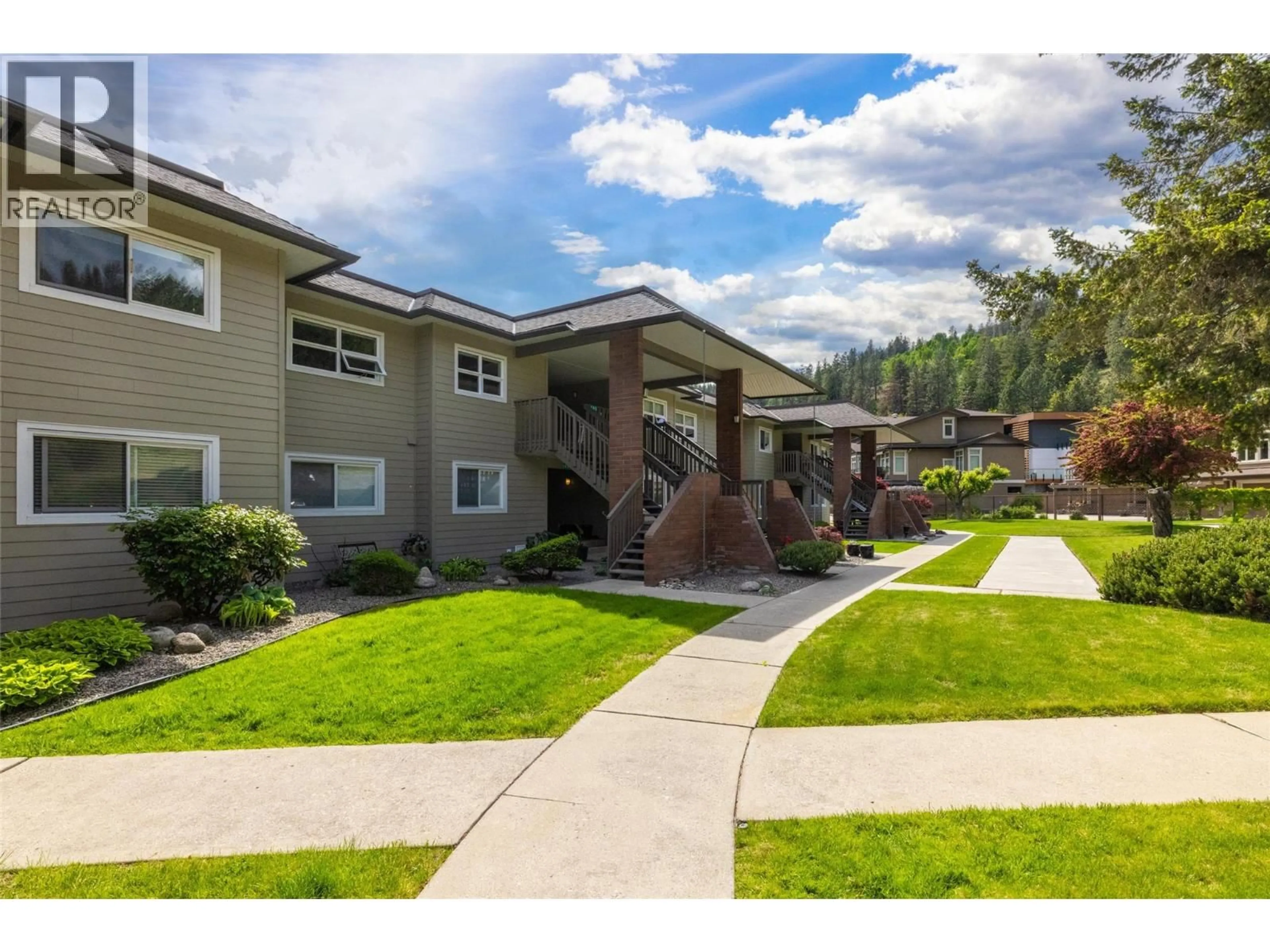 Patio, mountain view for 104 - 4340A BEACH AVENUE AVENUE, Peachland British Columbia V0H1X6