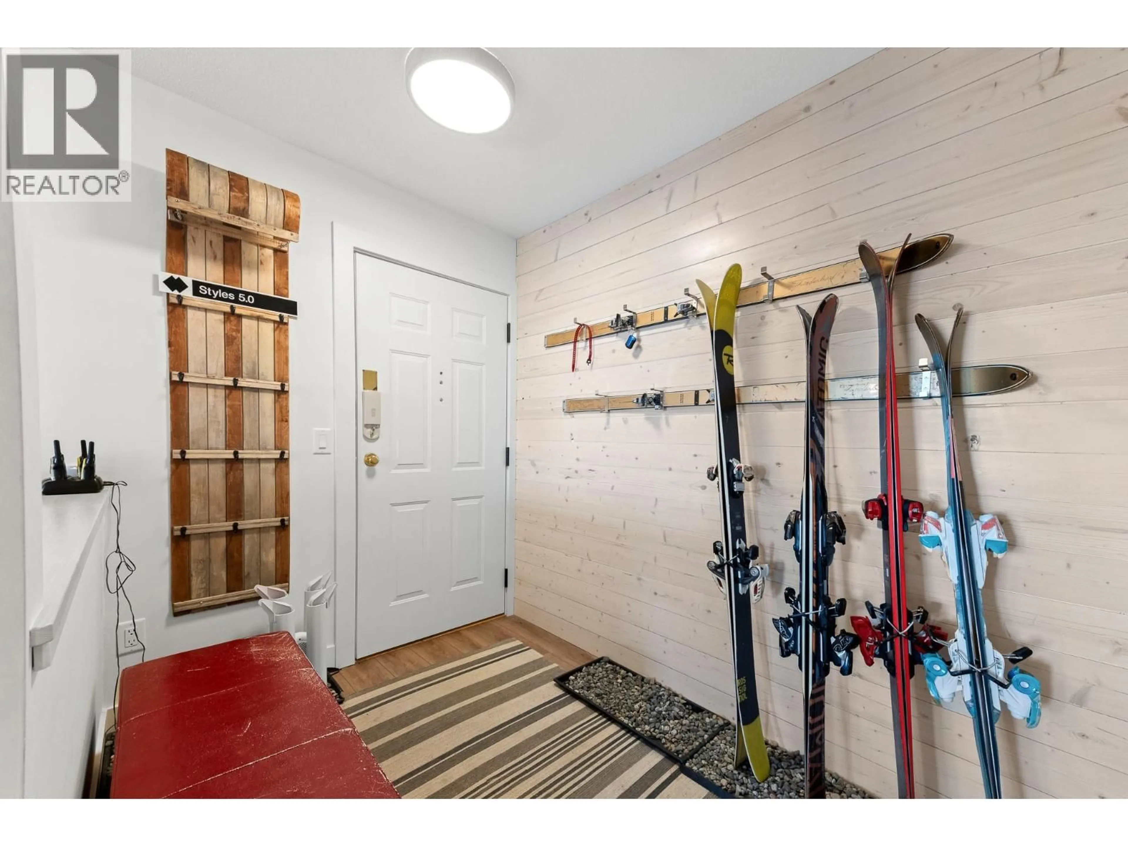 Indoor entryway for 328 - 40 KETTLE VIEW ROAD, Big White British Columbia V1P1T4