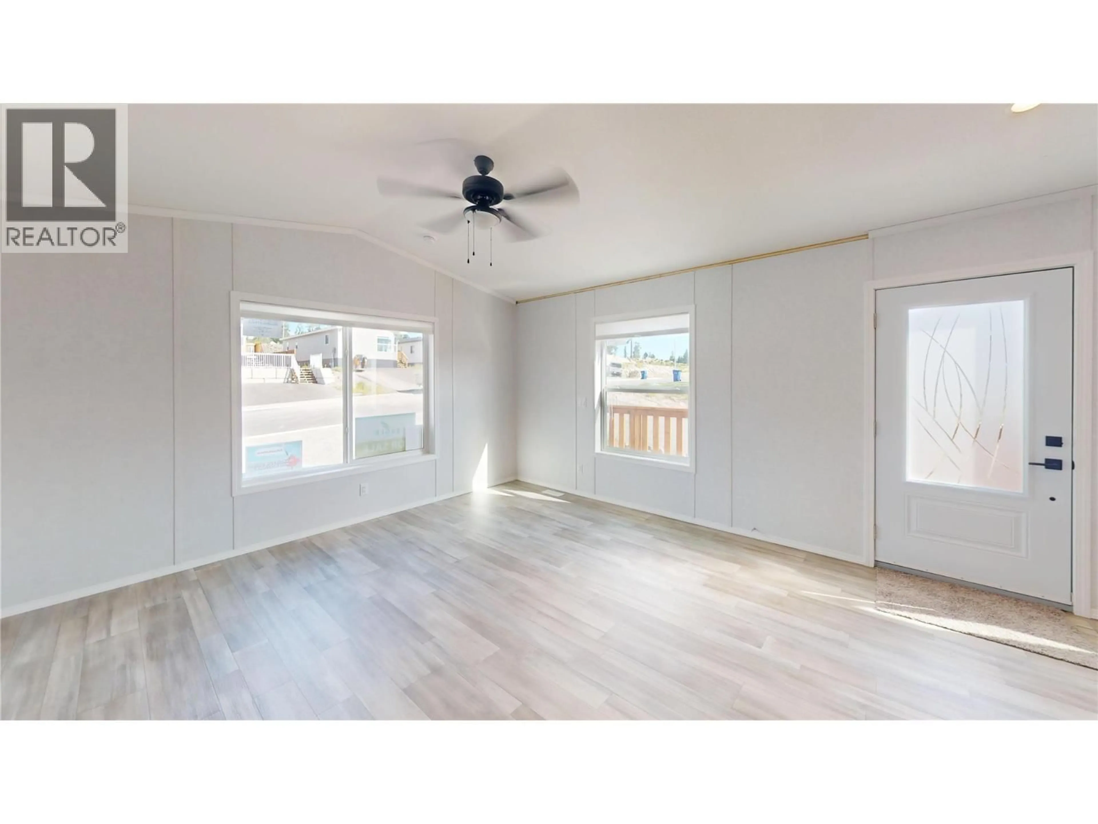 A pic of a room for 528 STEEPLEVIEW AVENUE NORTHWEST, Cranbrook British Columbia V1C5L3