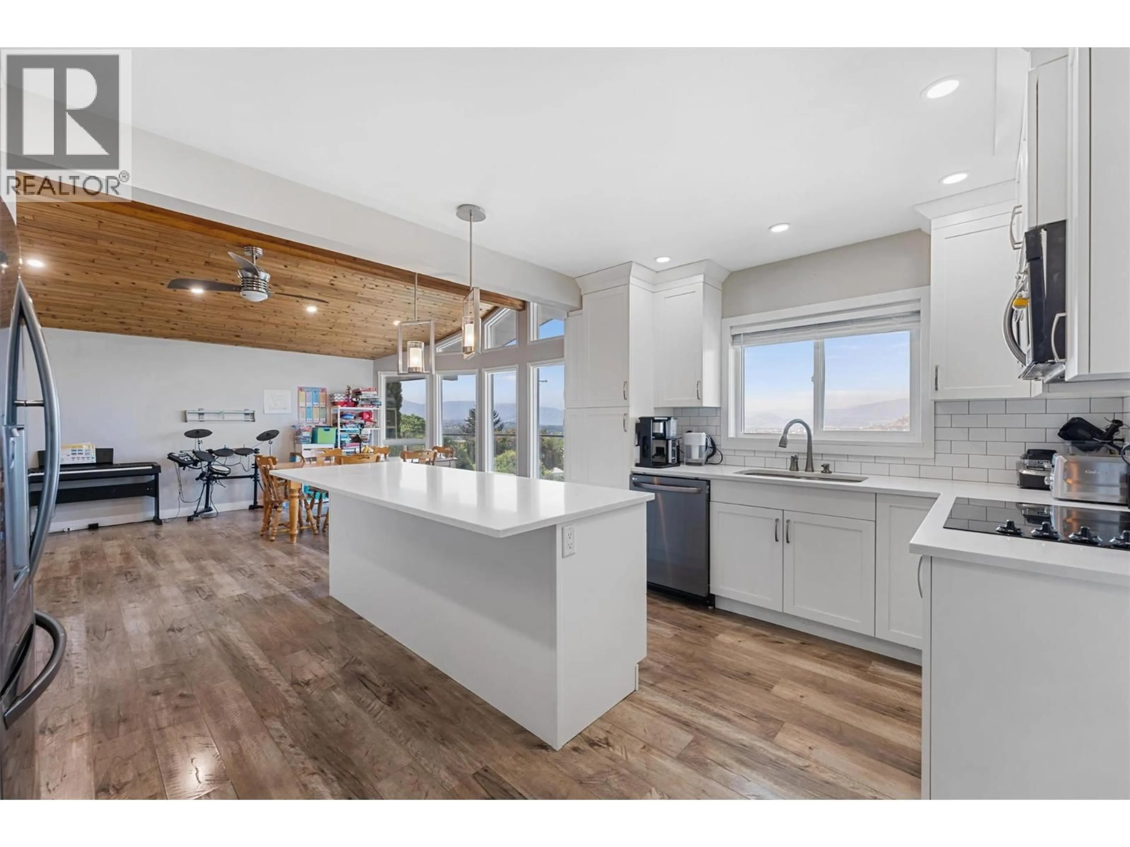 Open concept kitchen, wood/laminate floor for 475 EL CARLO ROAD, Kelowna British Columbia V1X2R5