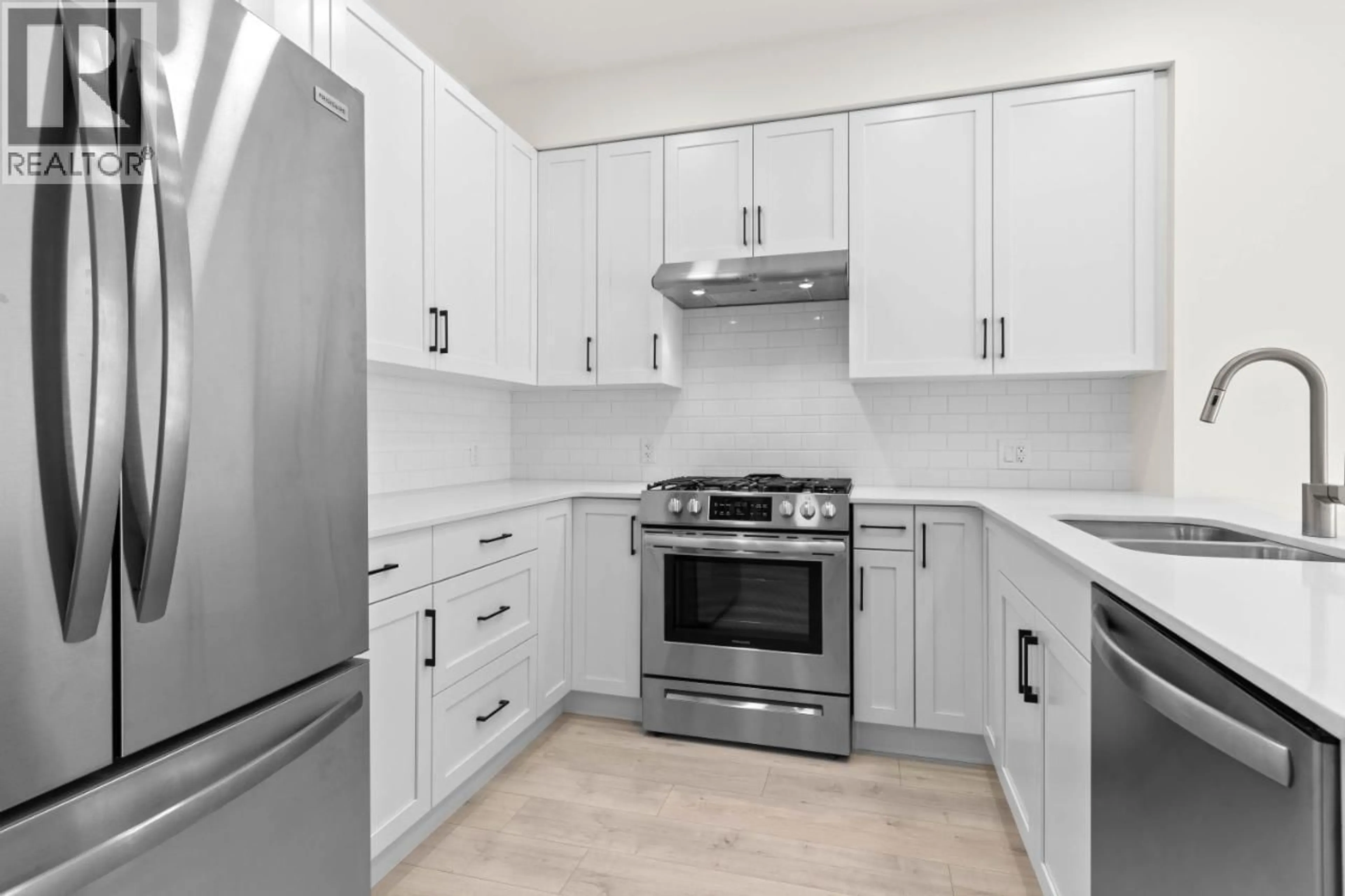 Standard kitchen, unknown for 206 - 651 DUNES DRIVE, Kamloops British Columbia V2B8M8