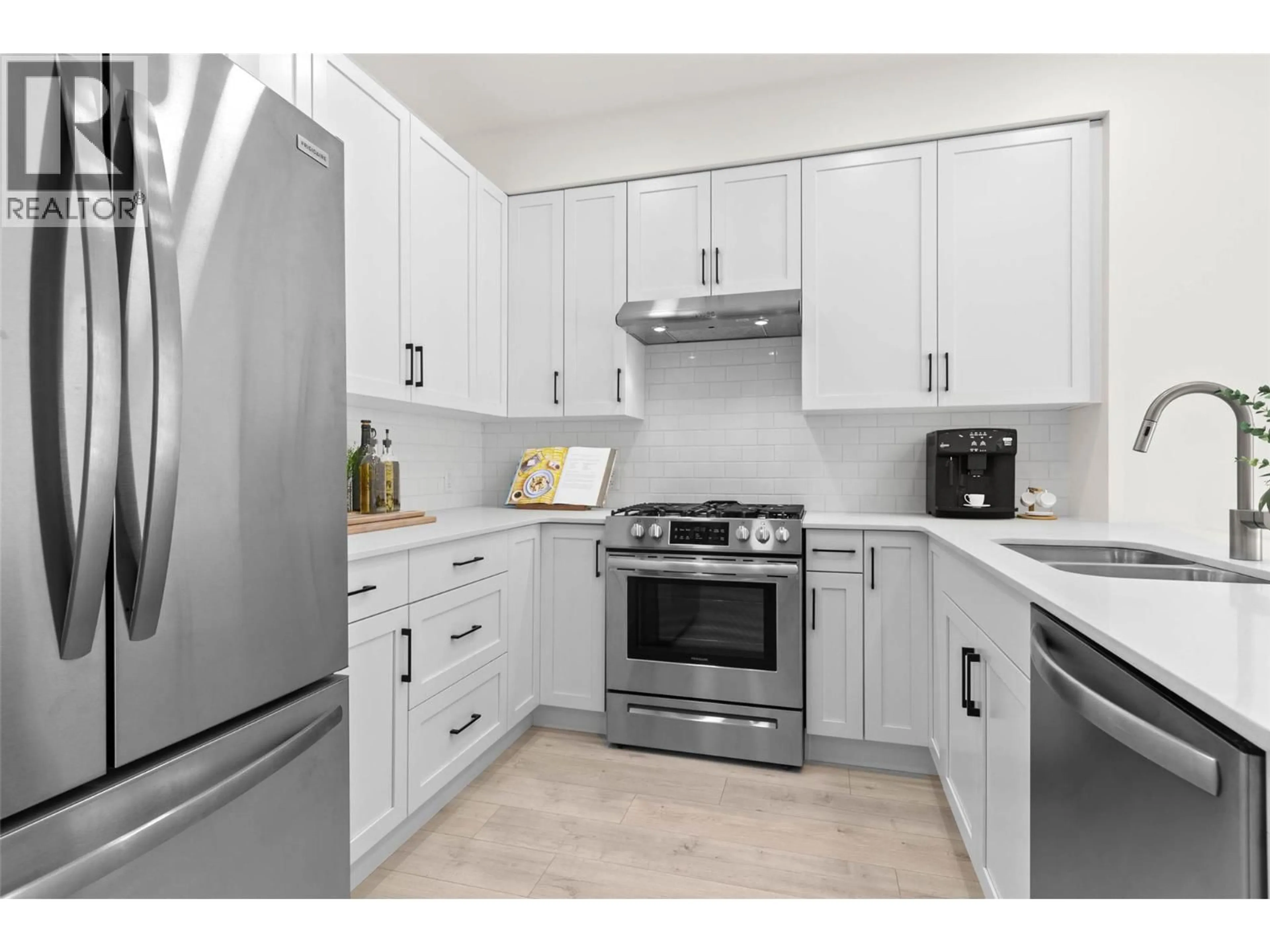 Standard kitchen, unknown for 206 - 651 DUNES DRIVE, Kamloops British Columbia V2B8M8
