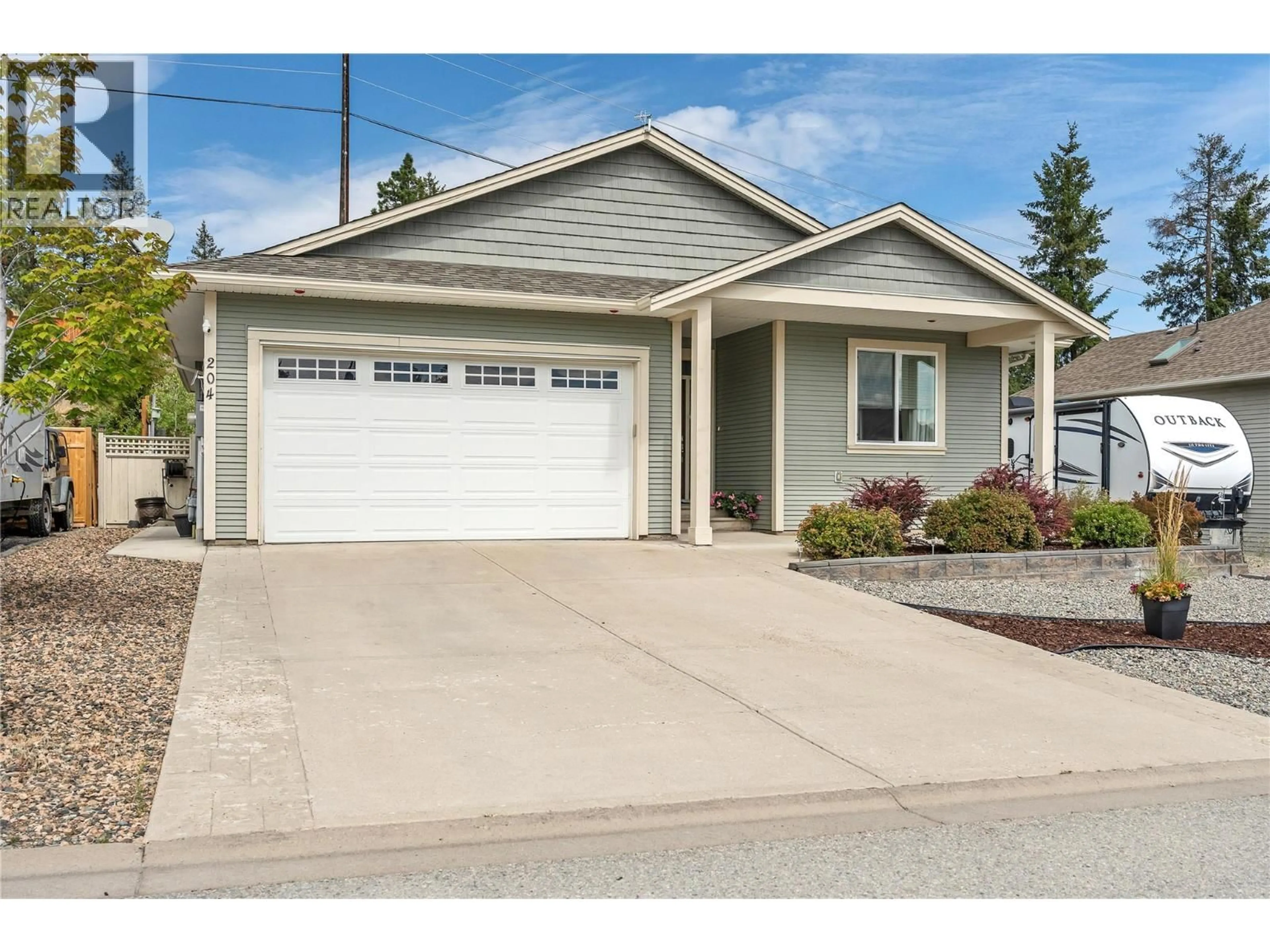 Home with vinyl exterior material, street for 204 WESTRIDGE COURT, Princeton British Columbia V0X1W0