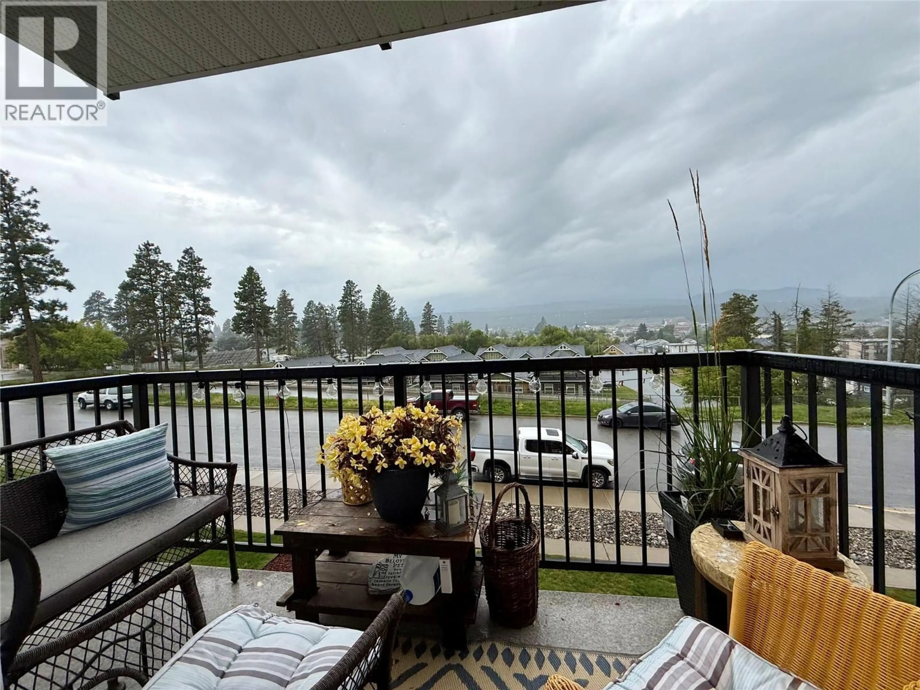 Patio, water/lake/river/ocean view for 304 - 112 17TH AVENUE SOUTH, Cranbrook British Columbia V1C3A5