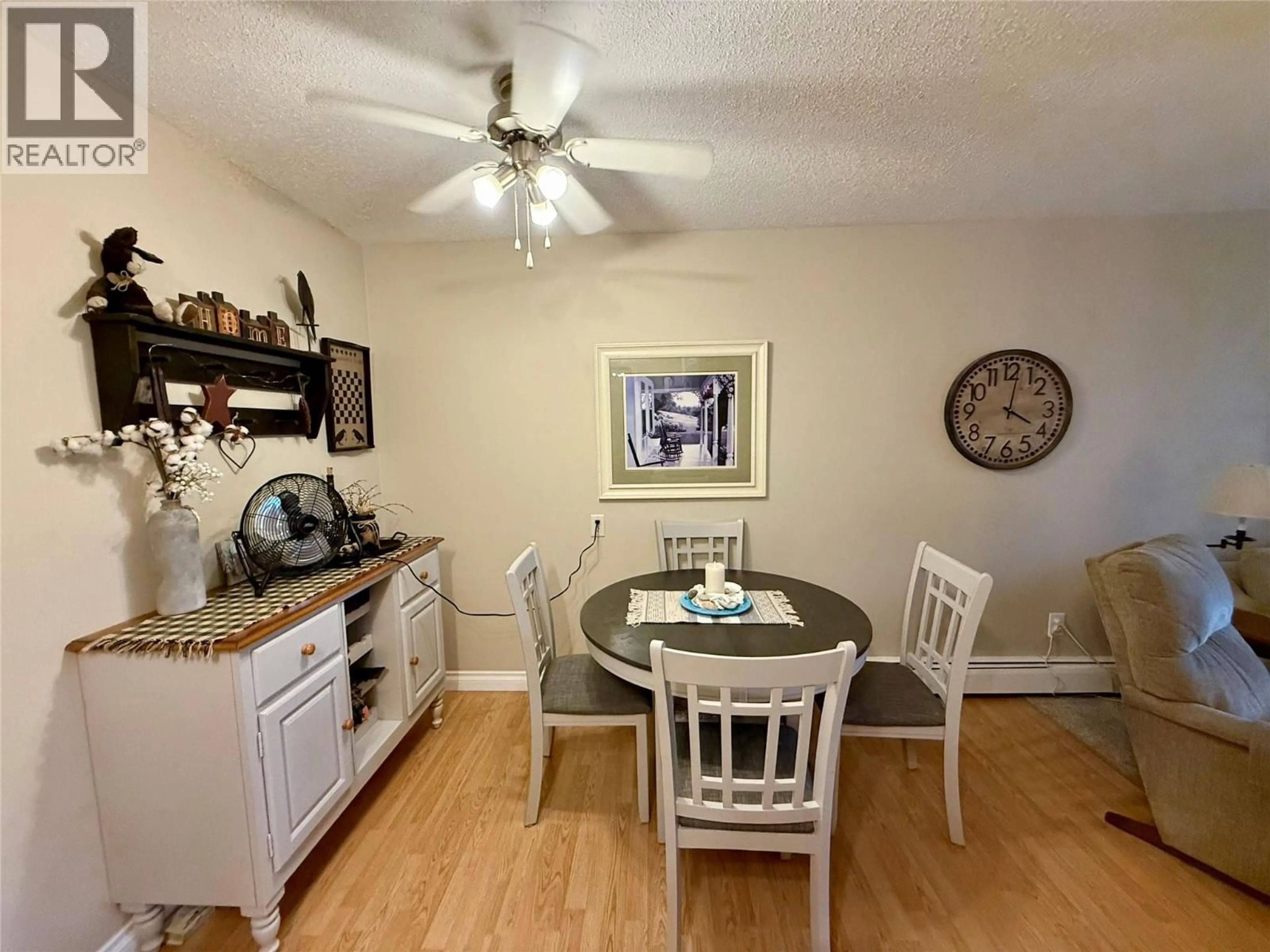 Dining room, wood/laminate floor for 304 - 112 17TH AVENUE SOUTH, Cranbrook British Columbia V1C3A5
