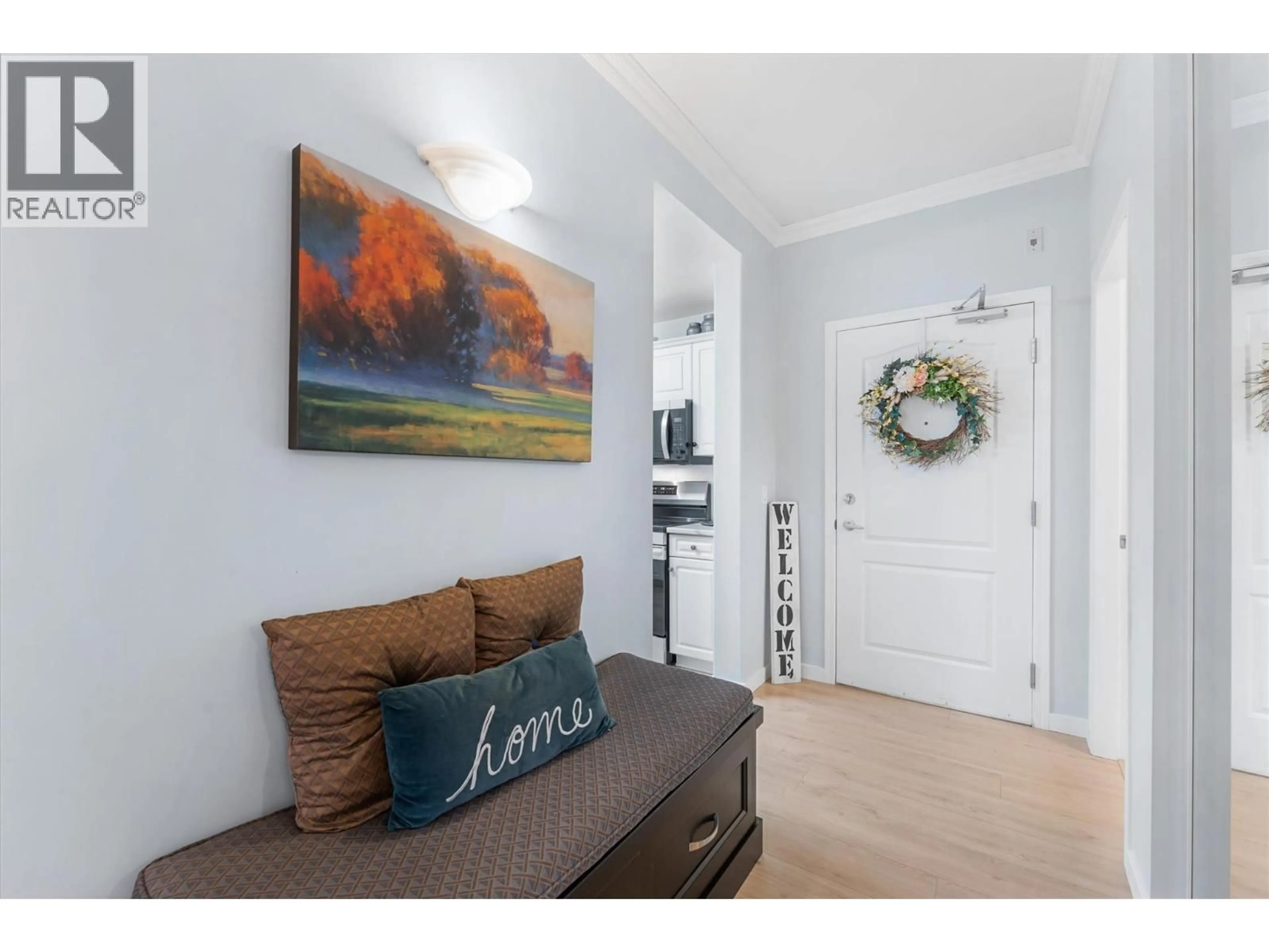 Indoor entryway for 113 - 1962 ENTERPRISE WAY, Kelowna British Columbia V1Y9S6