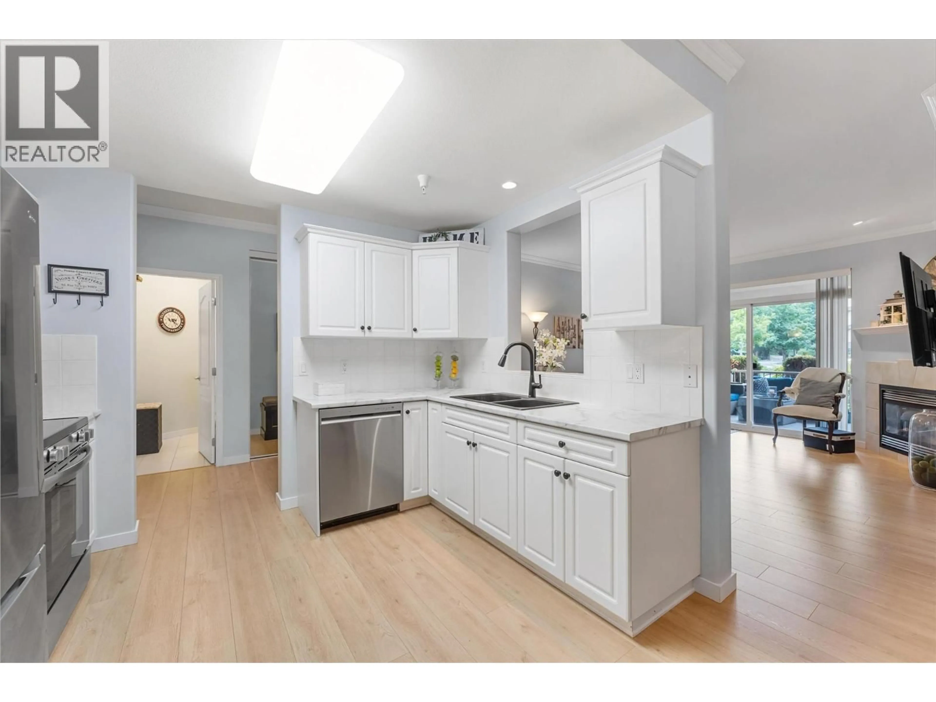 Open concept kitchen, unknown for 113 - 1962 ENTERPRISE WAY, Kelowna British Columbia V1Y9S6