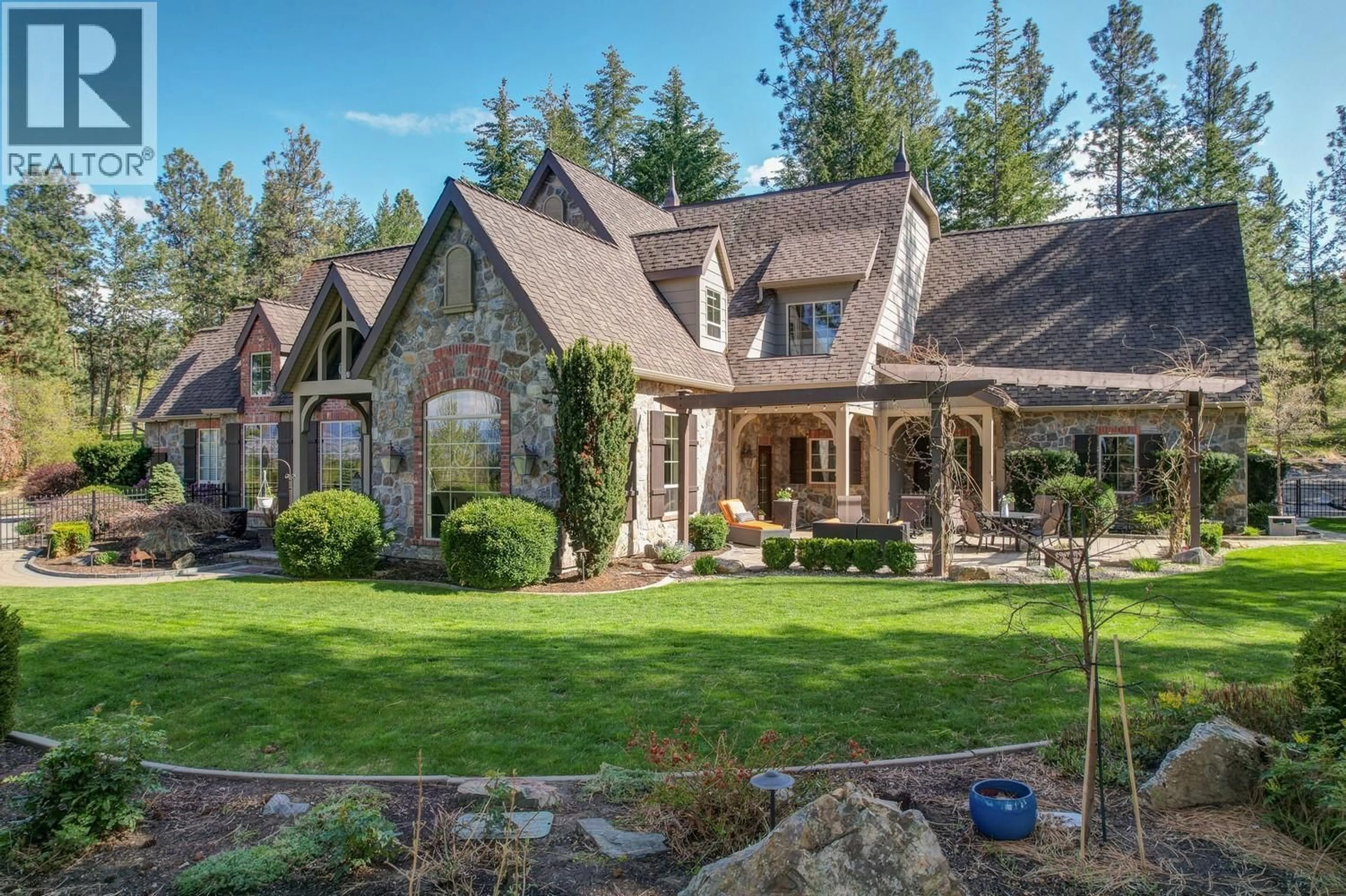 Unknown for 2957 HARVARD ROAD, Kelowna British Columbia V1W4C2