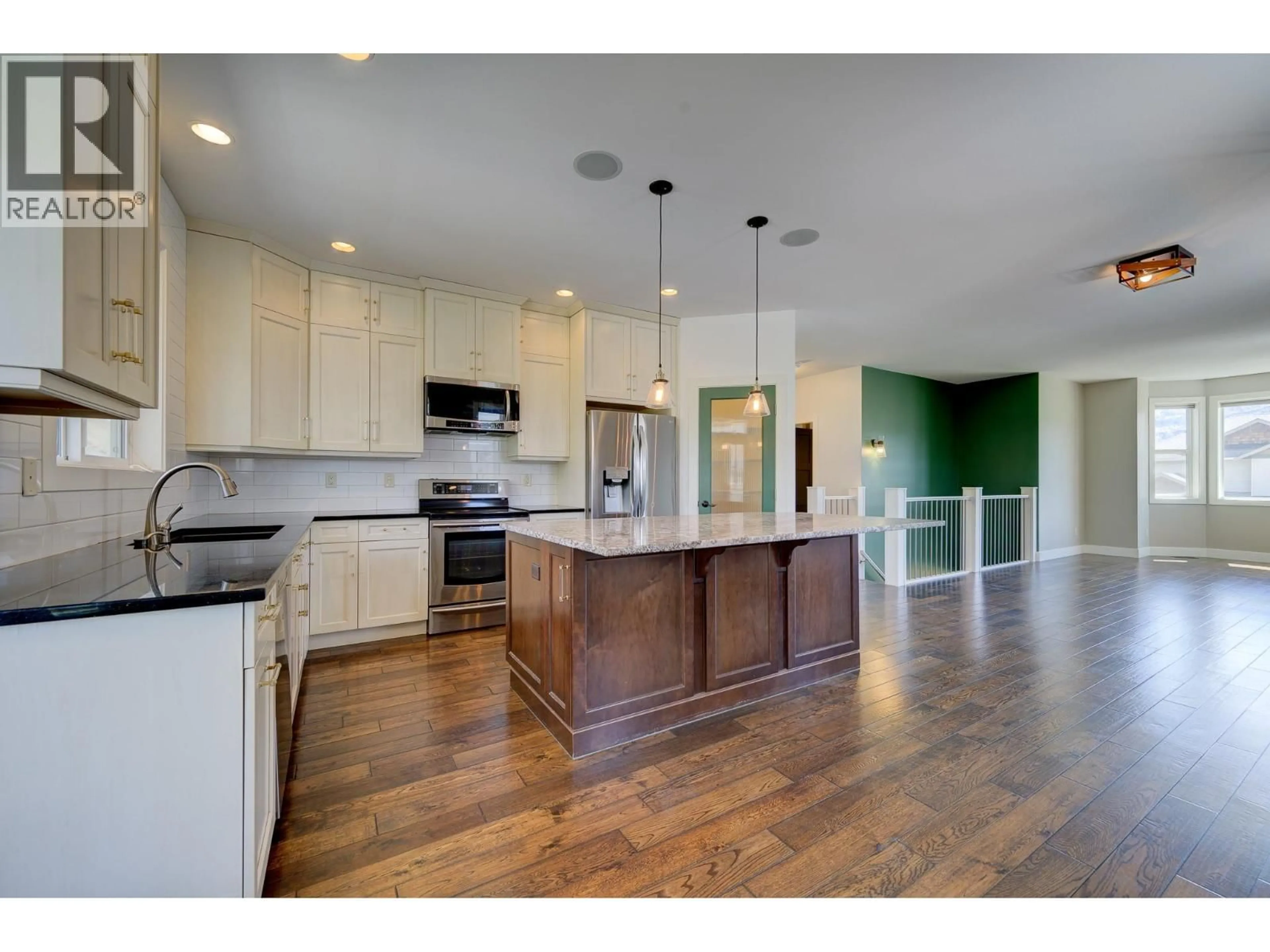 Open concept kitchen, unknown for 2680 STANKO WAY, Kamloops British Columbia V2B0C1