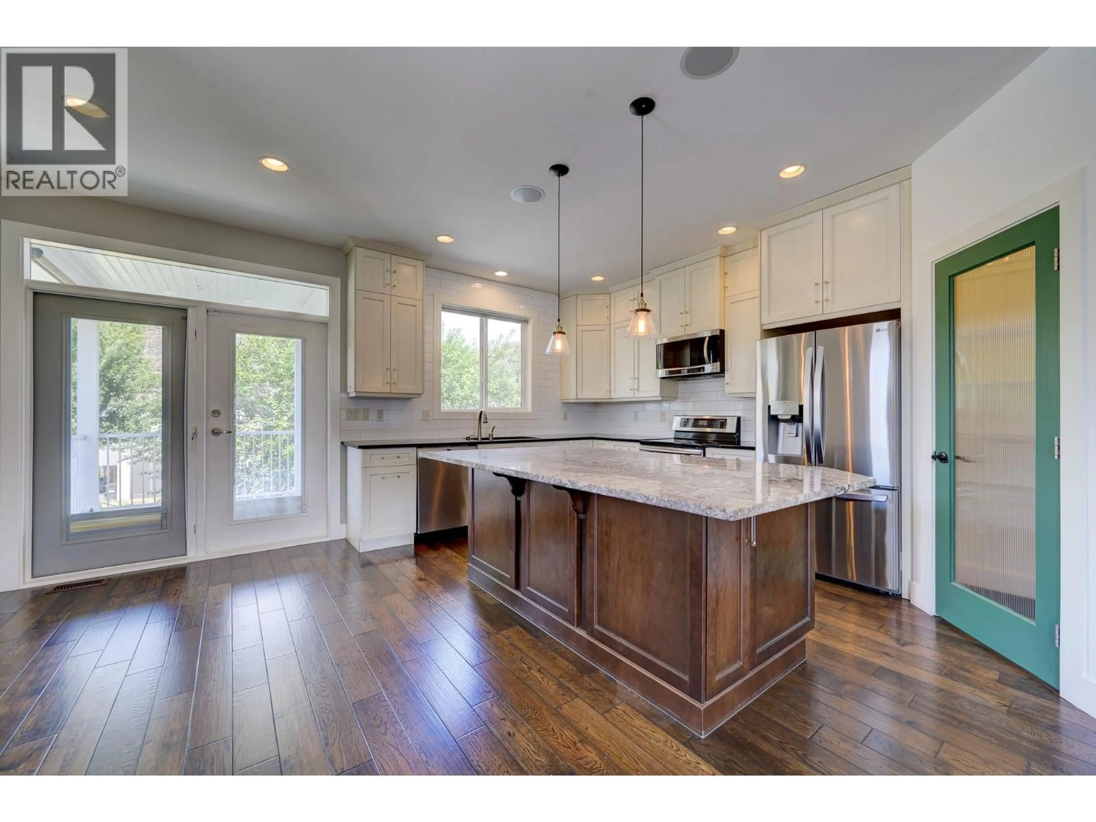 Open concept kitchen, unknown for 2680 STANKO WAY, Kamloops British Columbia V2B0C1