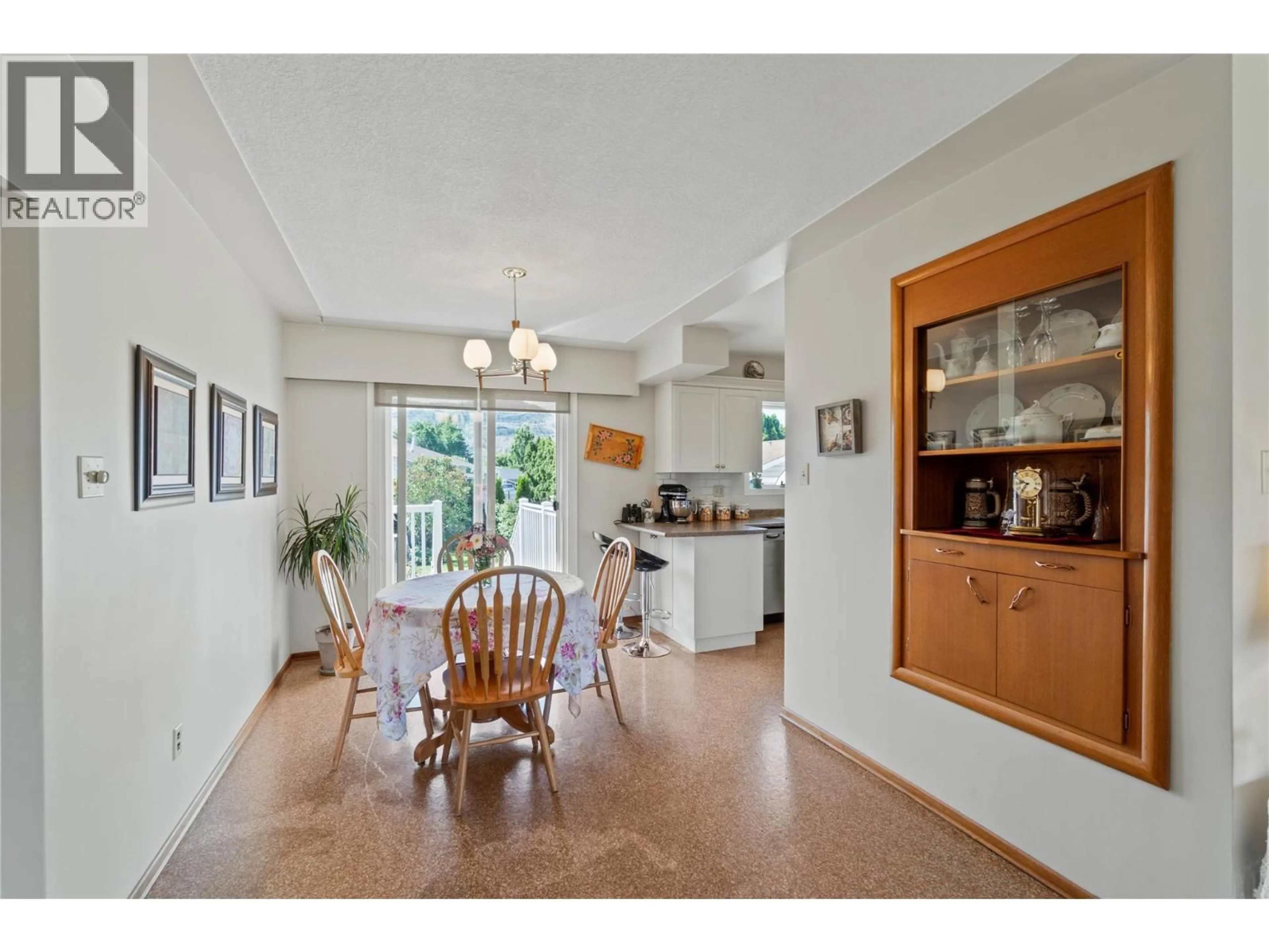 Dining room, unknown for 2321 YOUNG AVENUE, Kamloops British Columbia V2B4M7