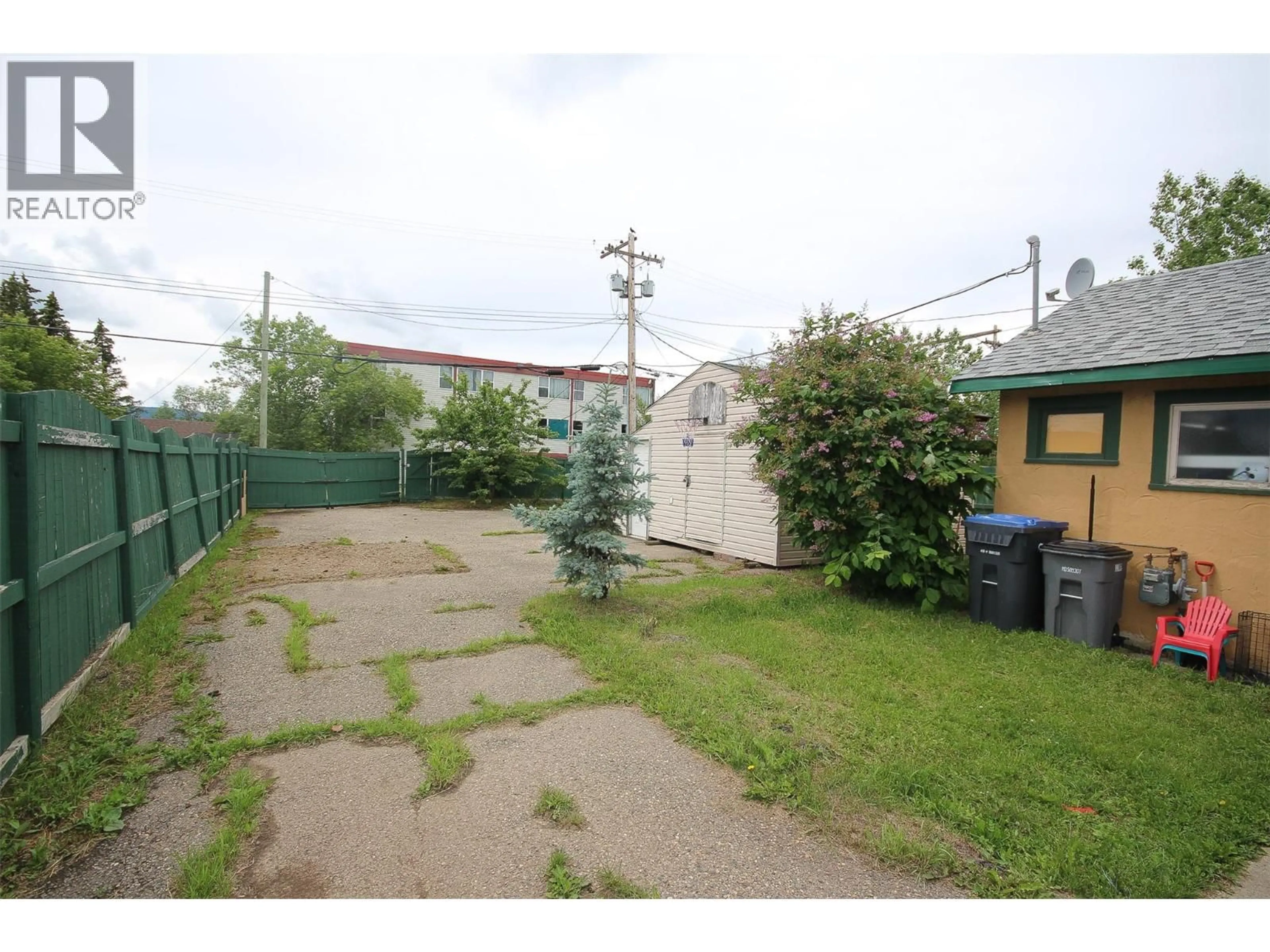 Patio, street for 1125 103 AVENUE, Dawson Creek British Columbia V1G2G8