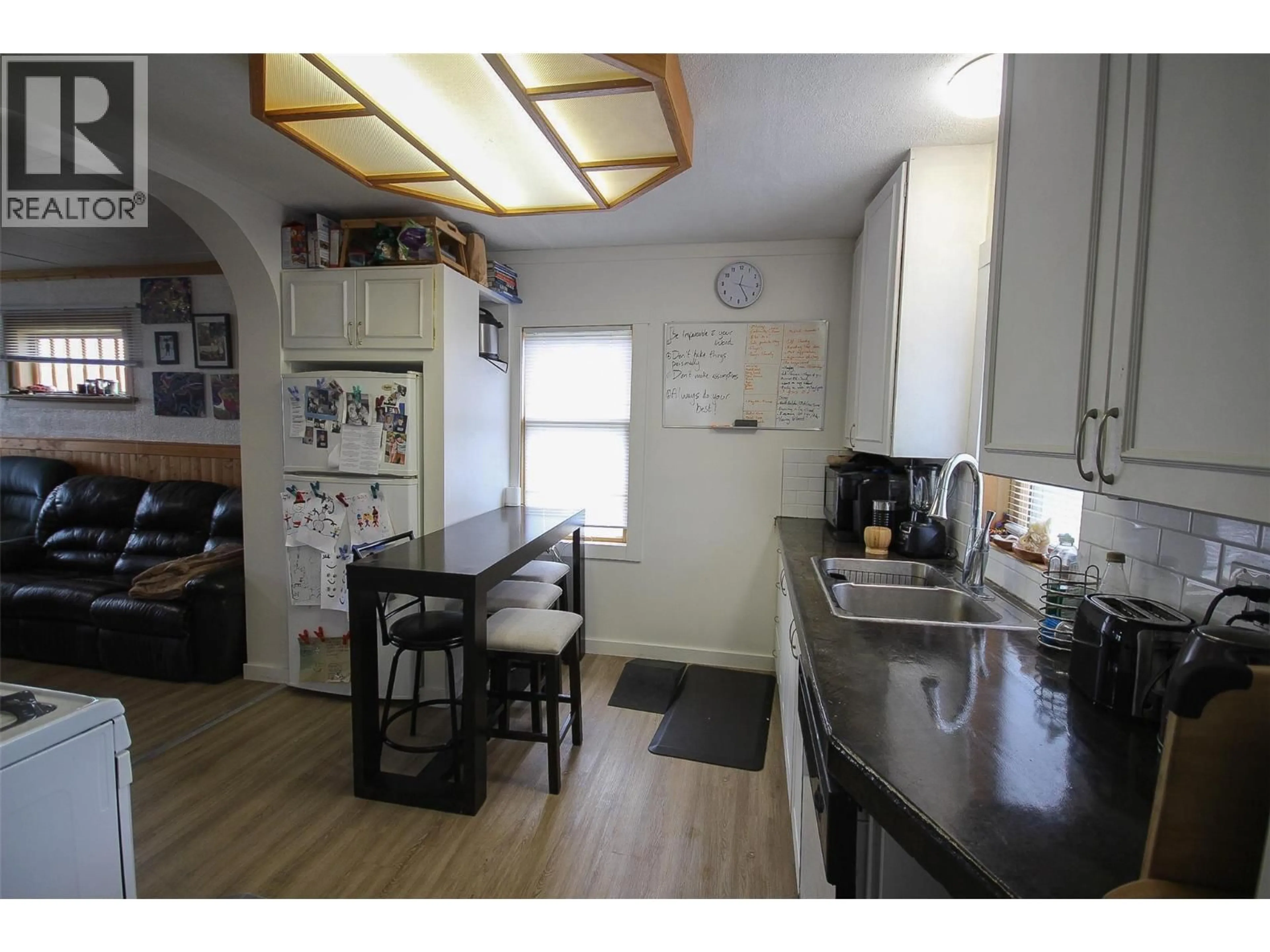Standard kitchen, unknown for 1125 103 AVENUE, Dawson Creek British Columbia V1G2G8