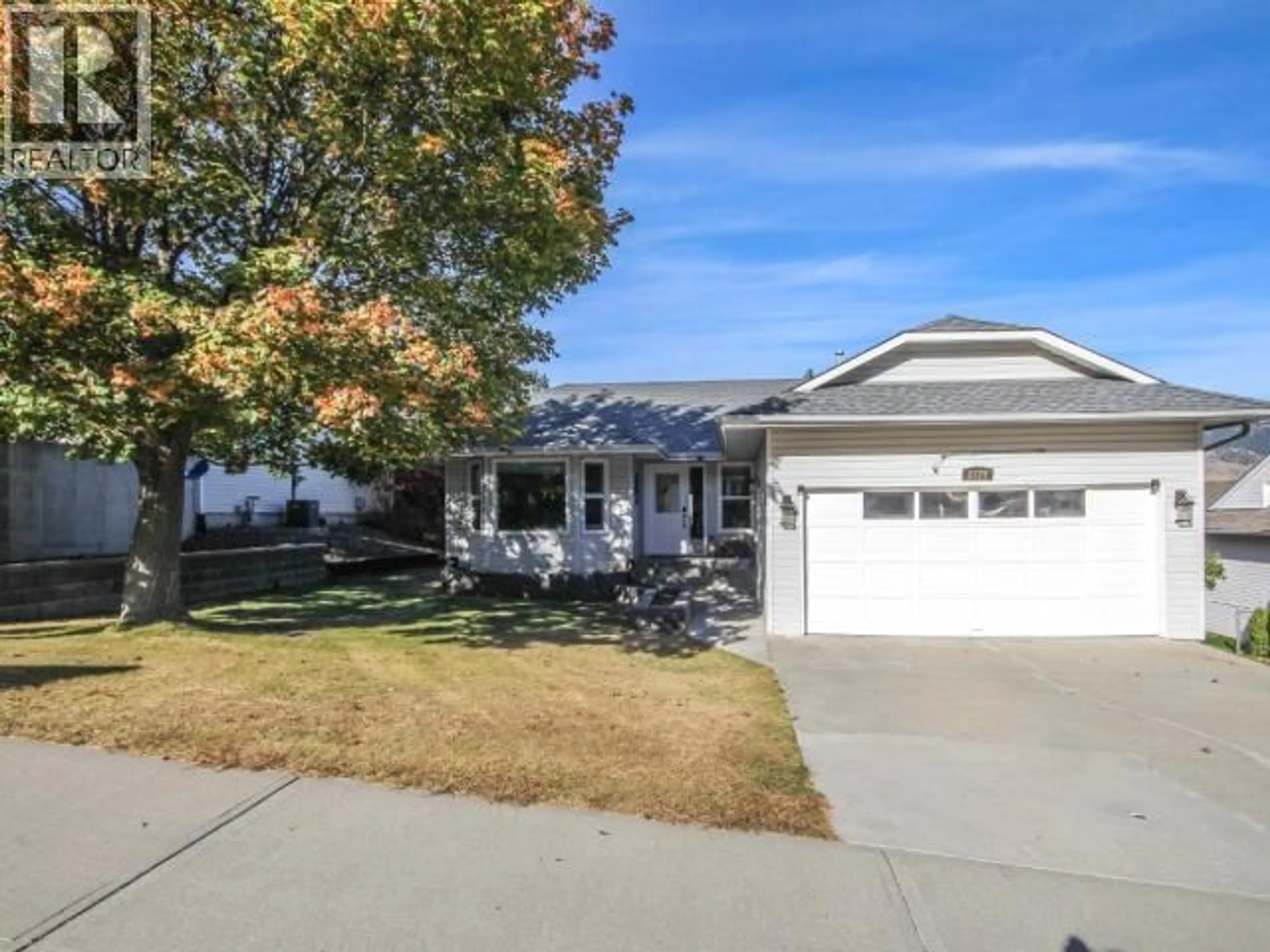 Home with vinyl exterior material, street for 2776 CAPILANO DRIVE, Kamloops British Columbia V2E2H3