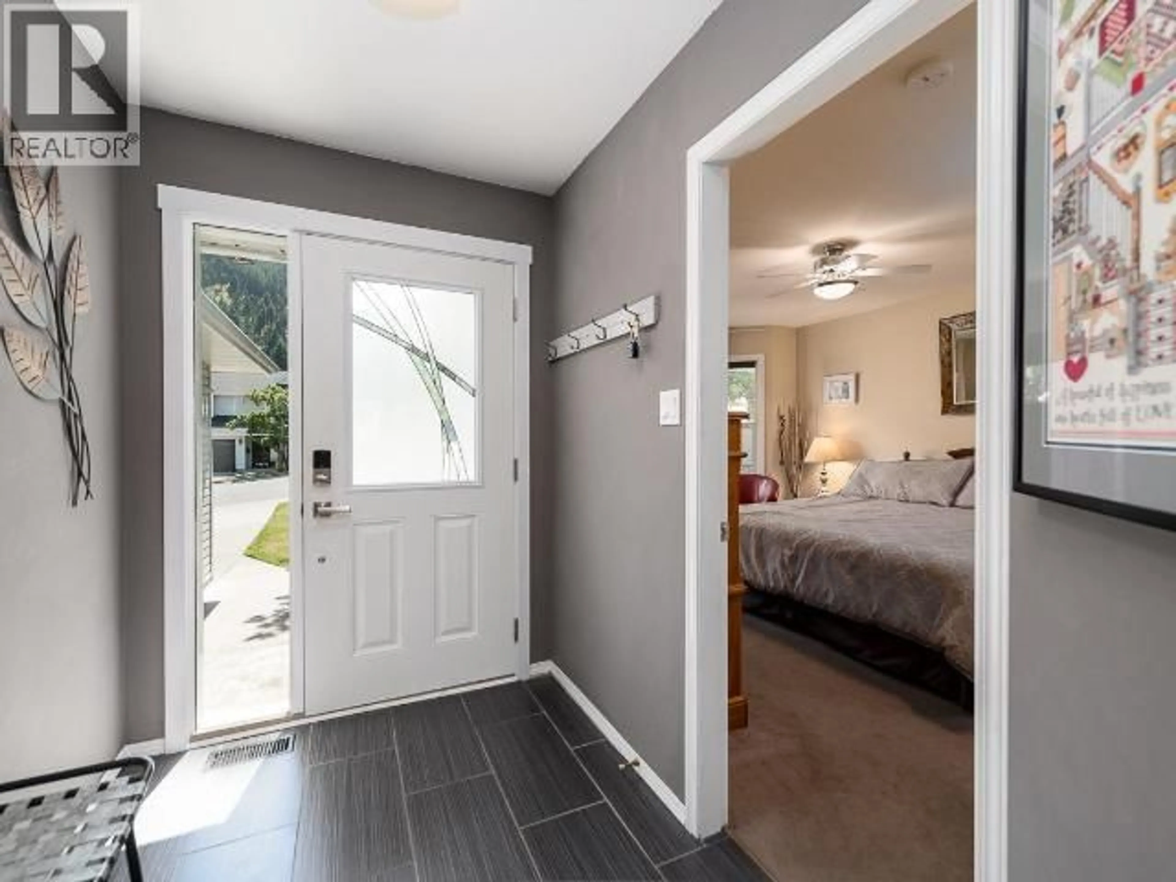 Indoor entryway for 2776 CAPILANO DRIVE, Kamloops British Columbia V2E2H3