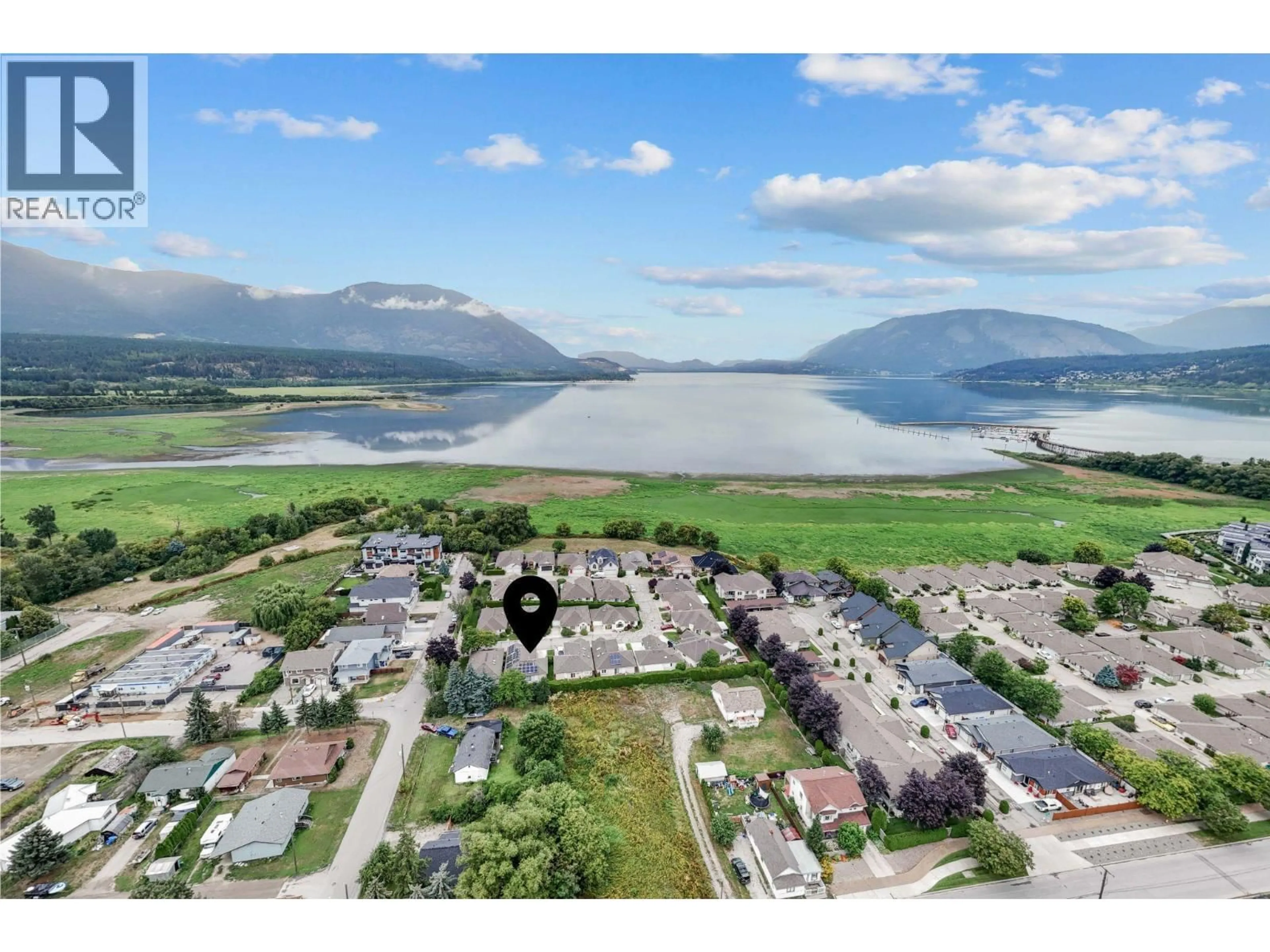 A pic from outside/outdoor area/front of a property/back of a property/a pic from drone, water/lake/river/ocean view for 3 - 350 HUDSON STREET NORTHWEST, Salmon Arm British Columbia V1E1P4