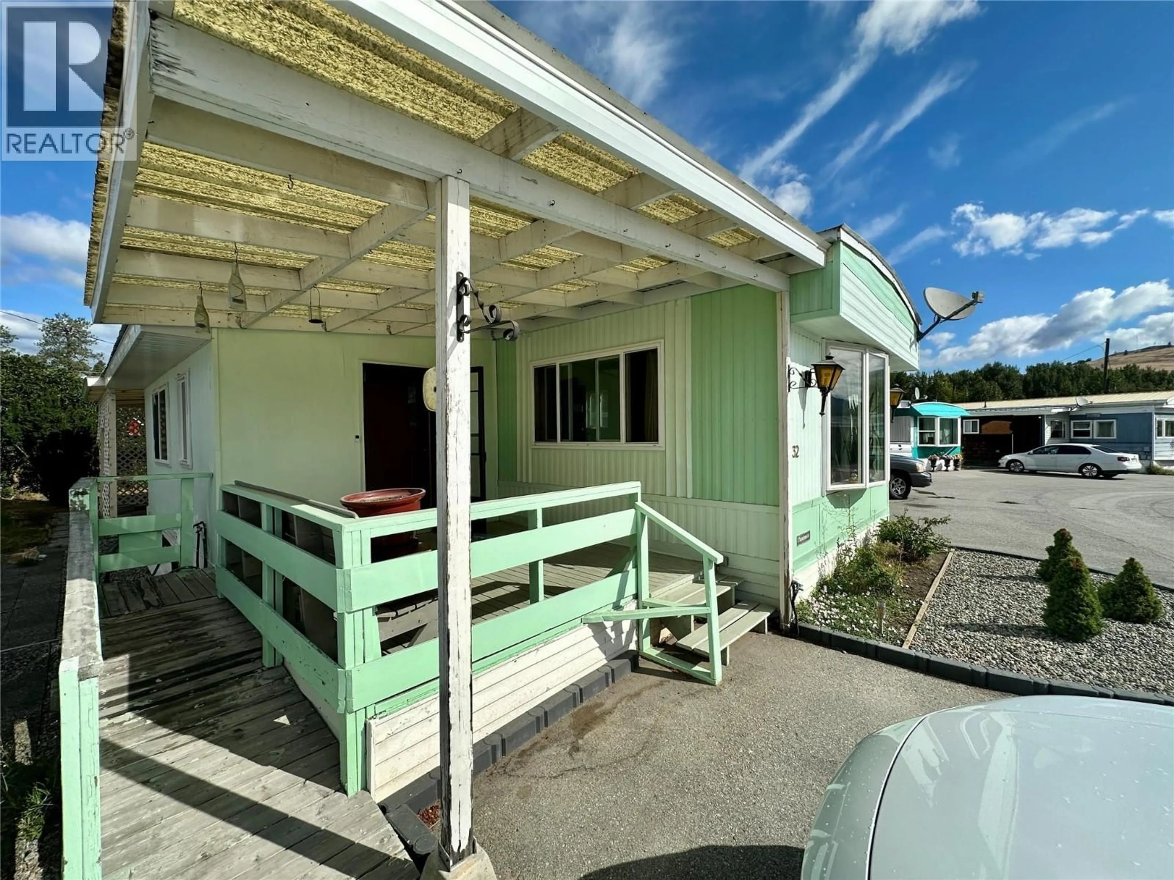 Patio, street for 32 - 263 HWY 3 HIGHWAY, Princeton British Columbia V0X1W0