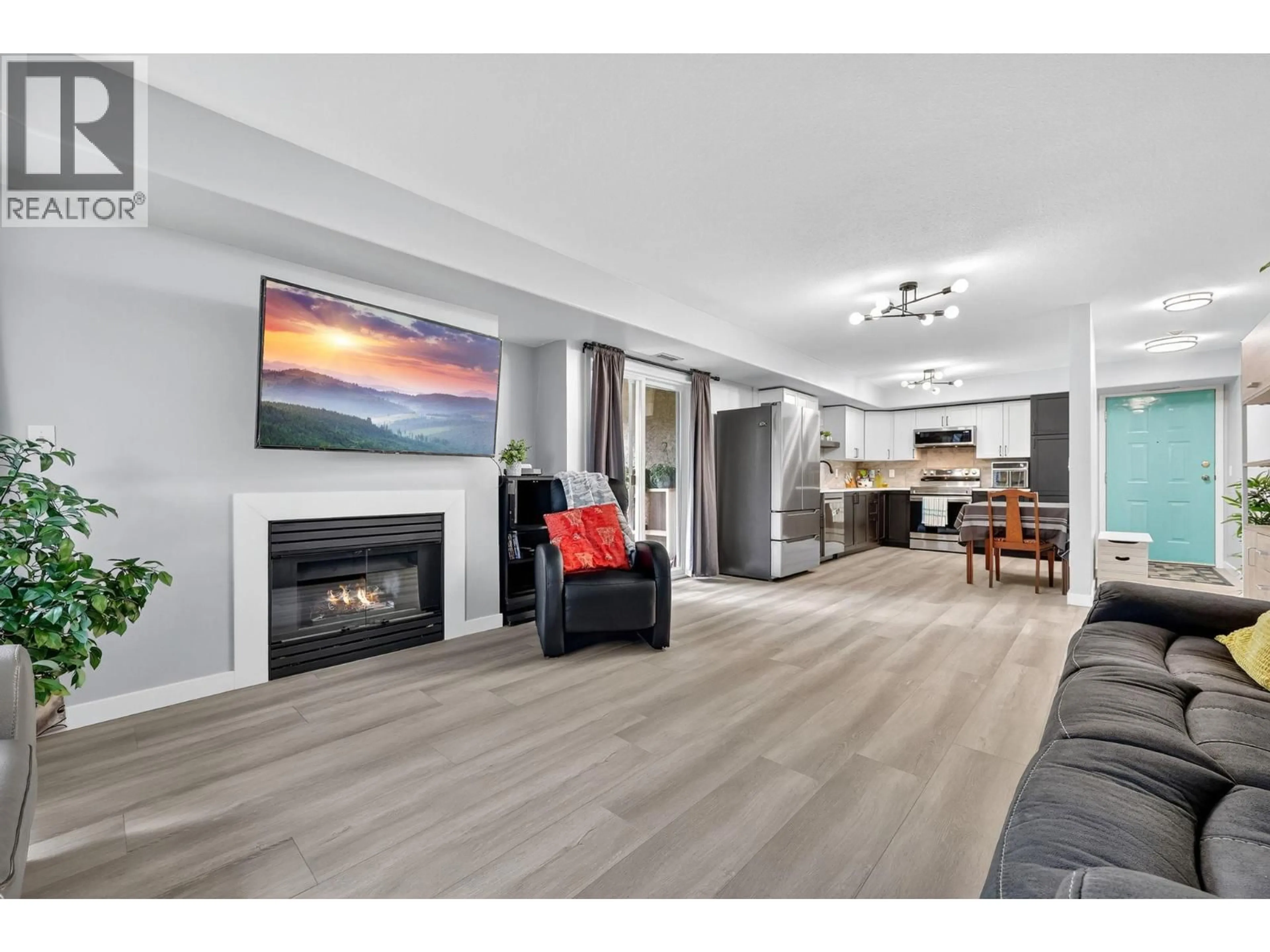 Unknown for 105 - 3115 DE MONTREUIL COURT, Kelowna British Columbia V1W3W1