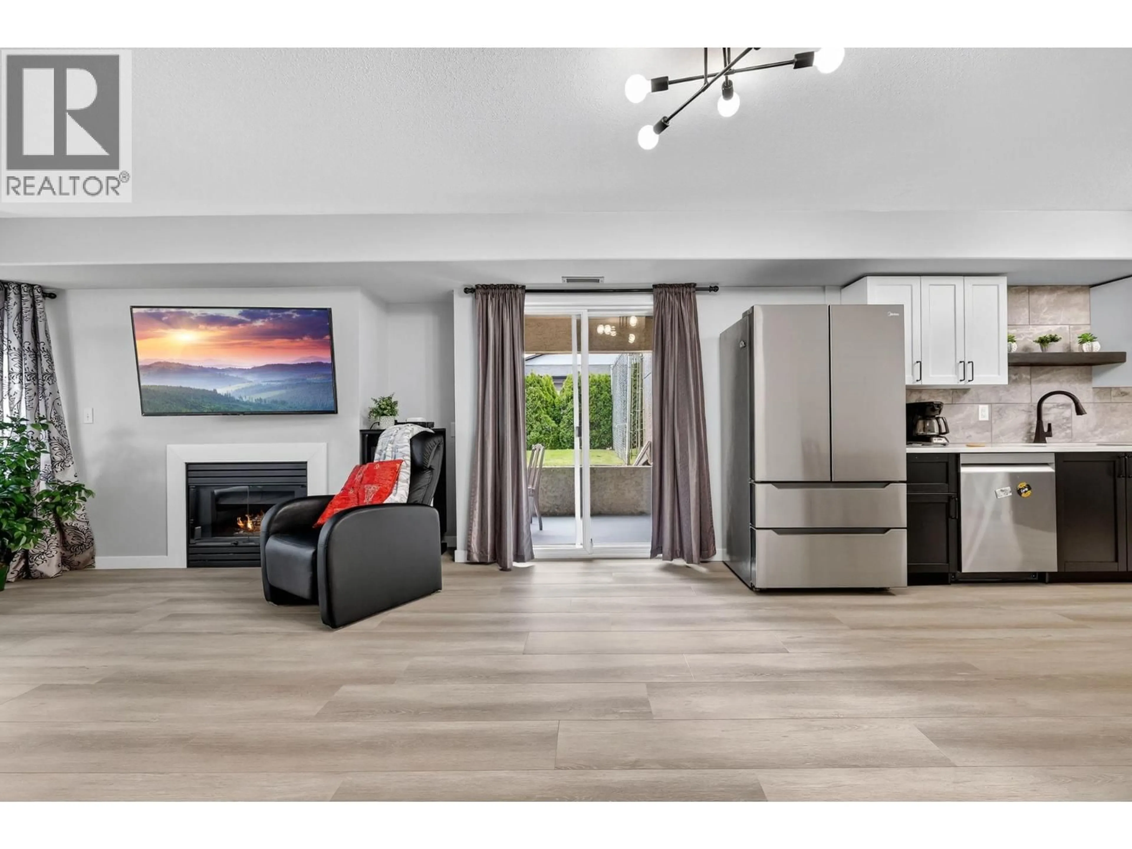 Unknown for 105 - 3115 DE MONTREUIL COURT, Kelowna British Columbia V1W3W1