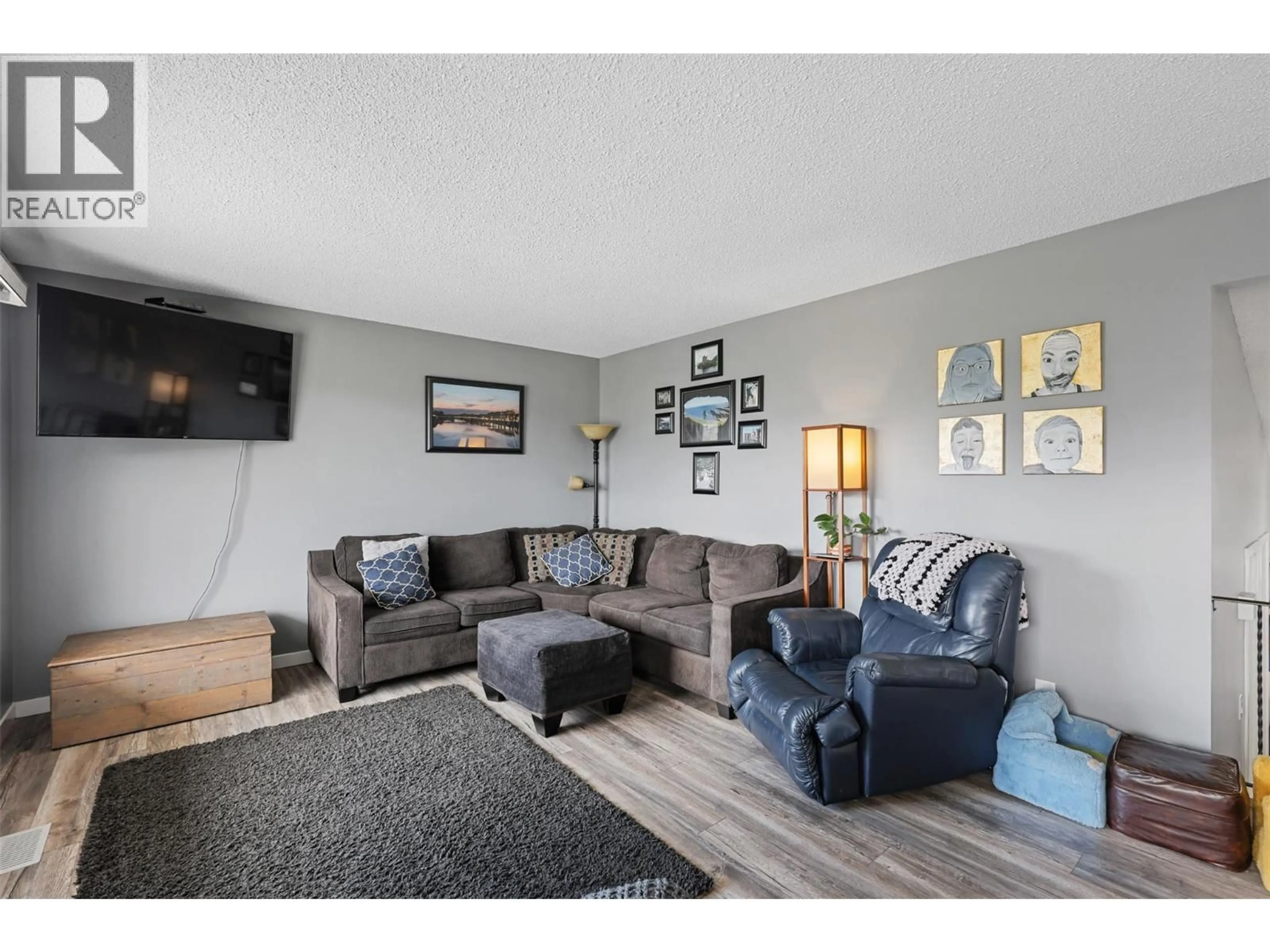 Living room with furniture, unknown for 1574 GRIFFIN TERRACE, Kamloops British Columbia V2B7R6