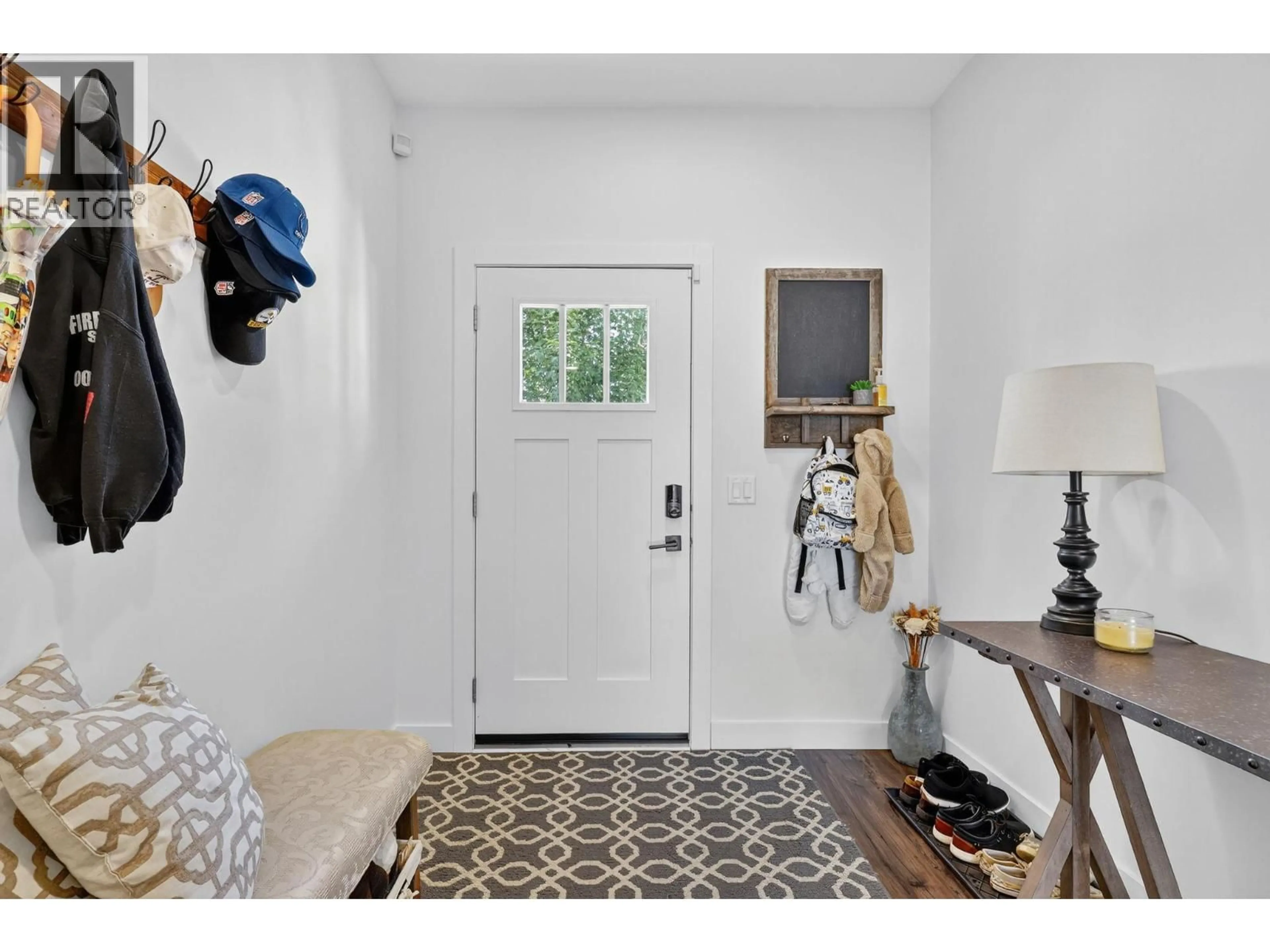 Indoor entryway for 25 - 12075 OCEOLA ROAD, Lake Country British Columbia V4V1H1