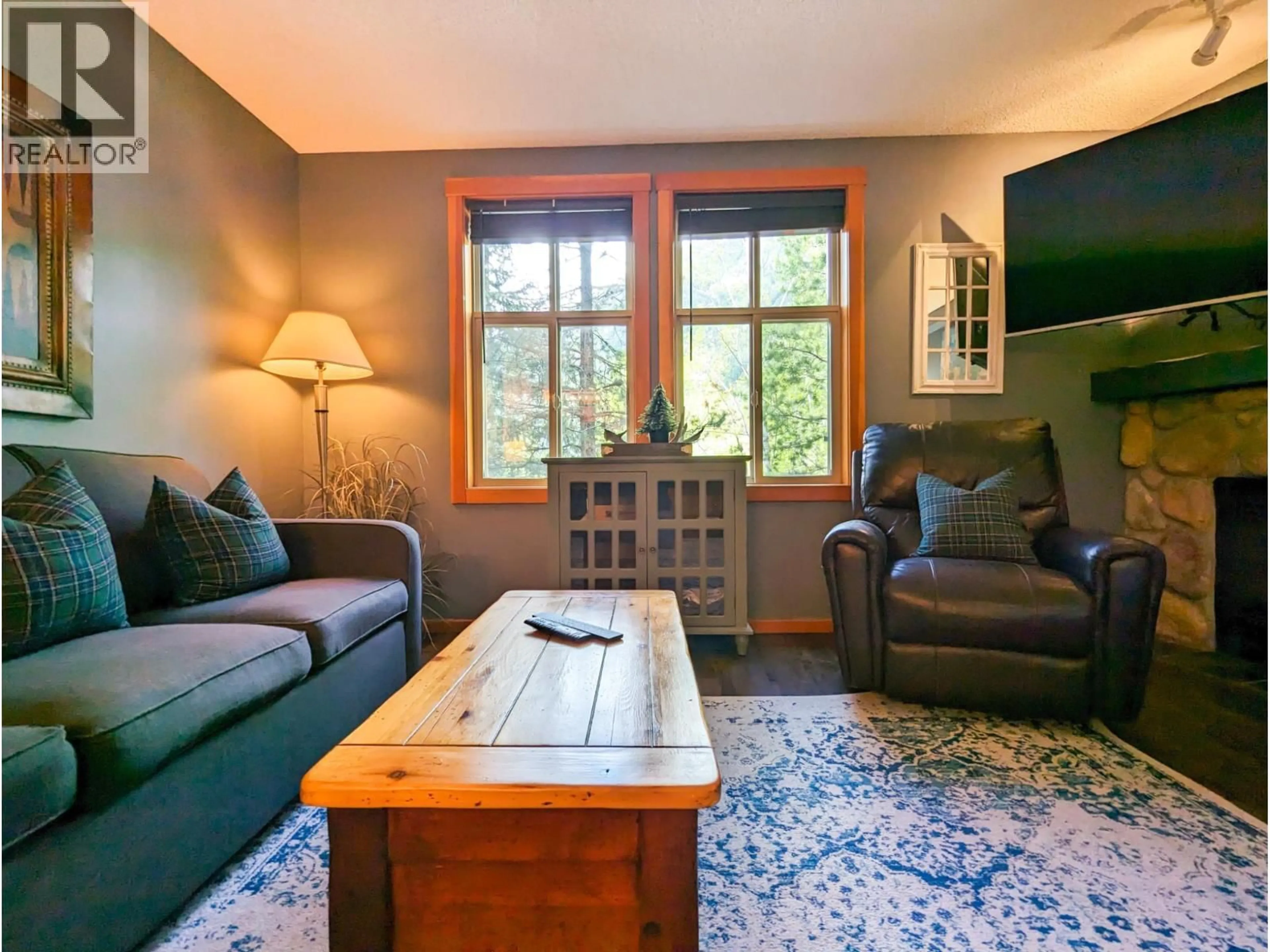 Living room with furniture, unknown for 208 - 2060 SUMMIT DRIVE, Panorama British Columbia V0A1T0