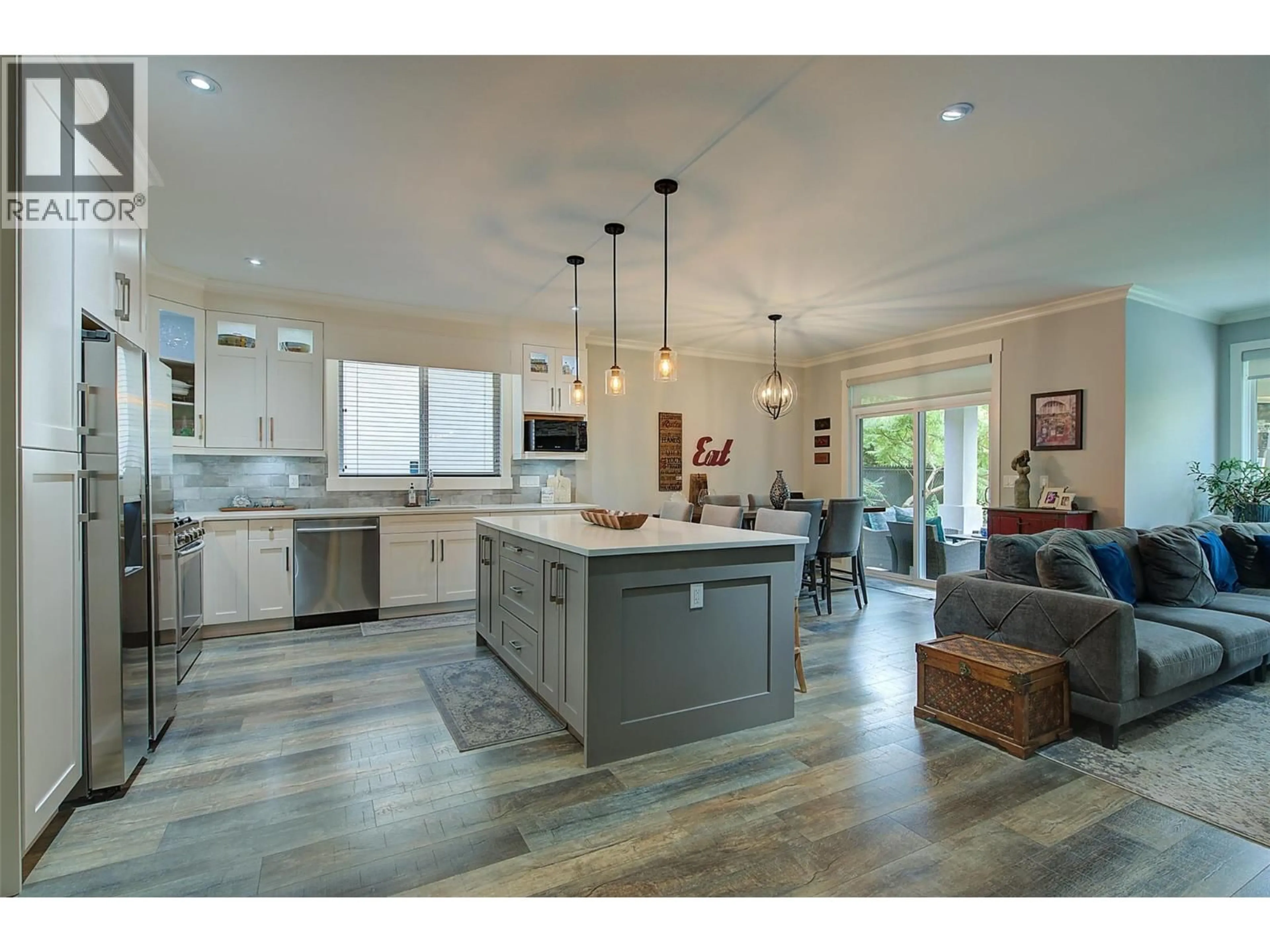 Open concept kitchen, unknown for 361 CHARDONNAY AVENUE, Oliver British Columbia V0H1T4