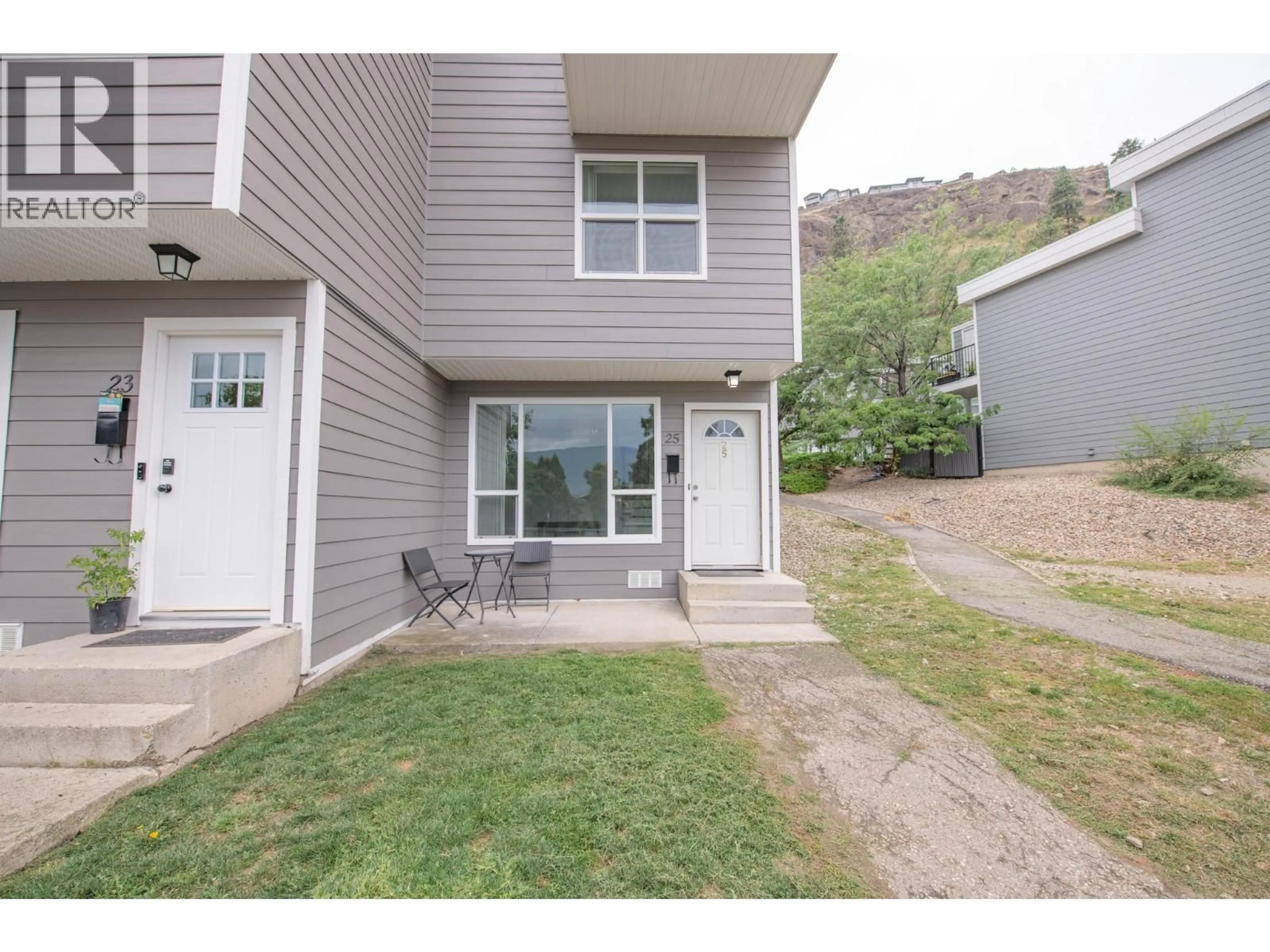 Patio, mountain view for 25 - 3800 40 AVENUE, Vernon British Columbia V1T6S3