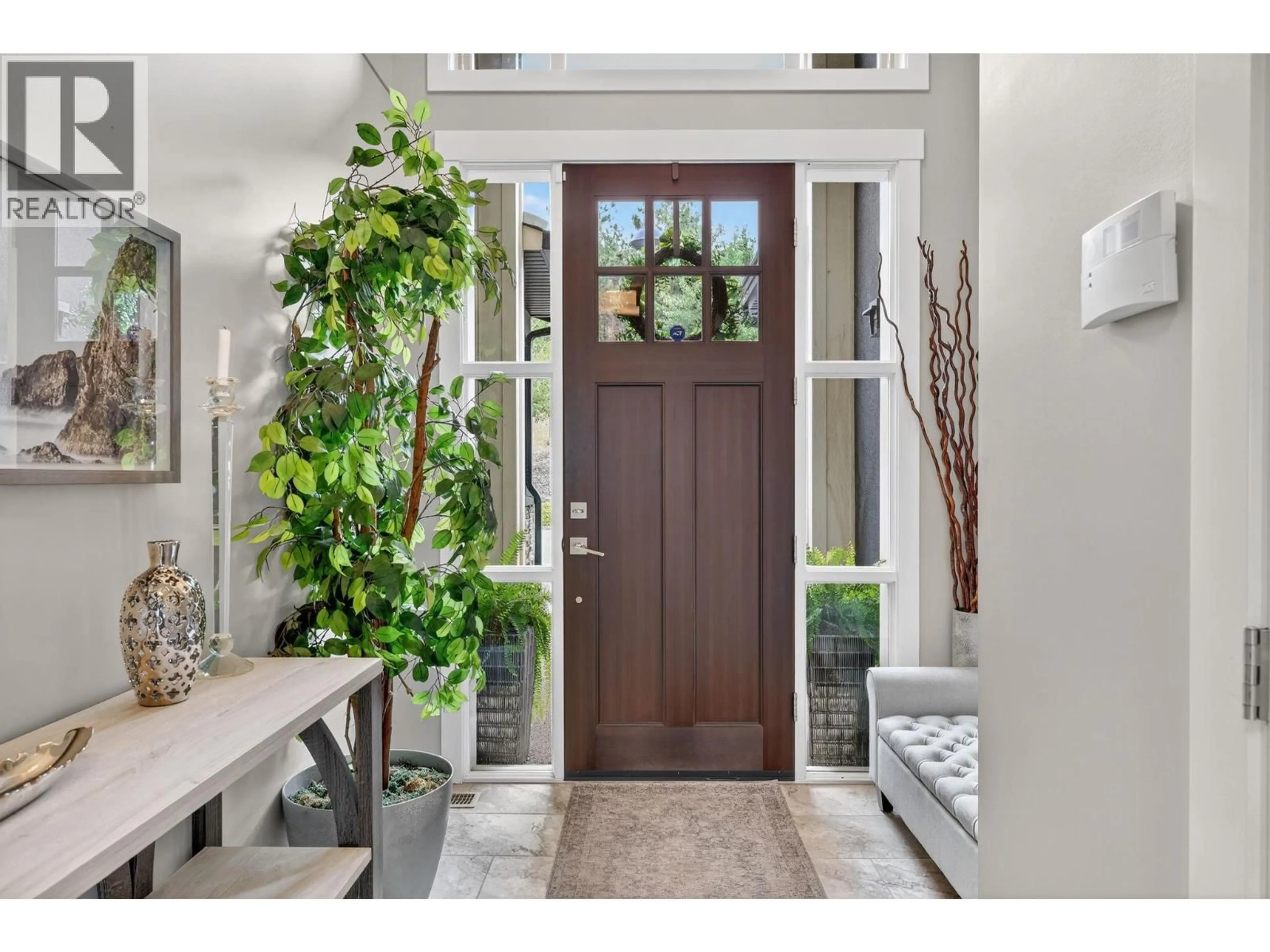 Indoor entryway for 17 - 1870 ROSEALEE LANE, West Kelowna British Columbia V1Z4E2