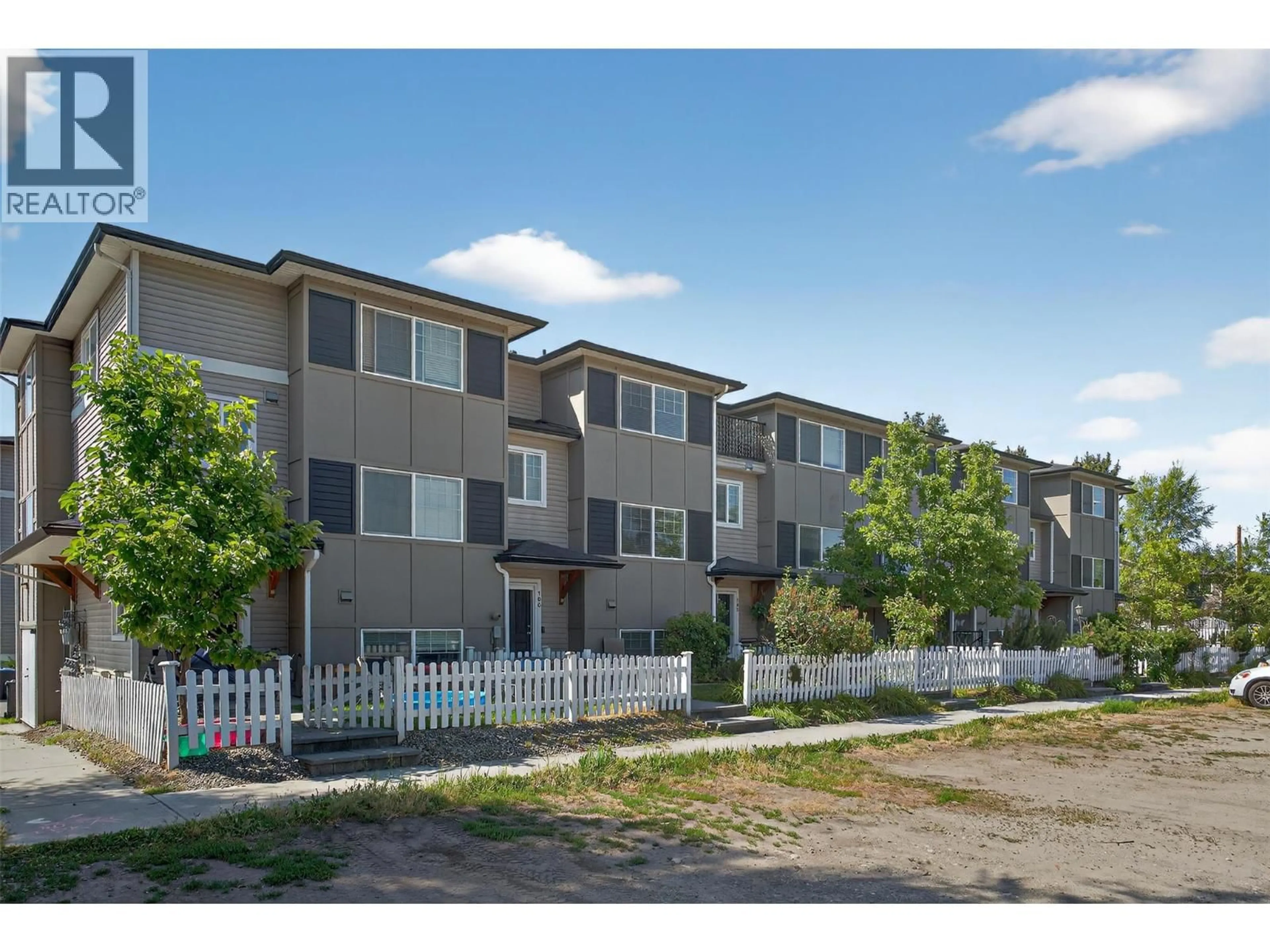 Unknown for 106 - 122 HARTMAN ROAD, Kelowna British Columbia V1X8E6