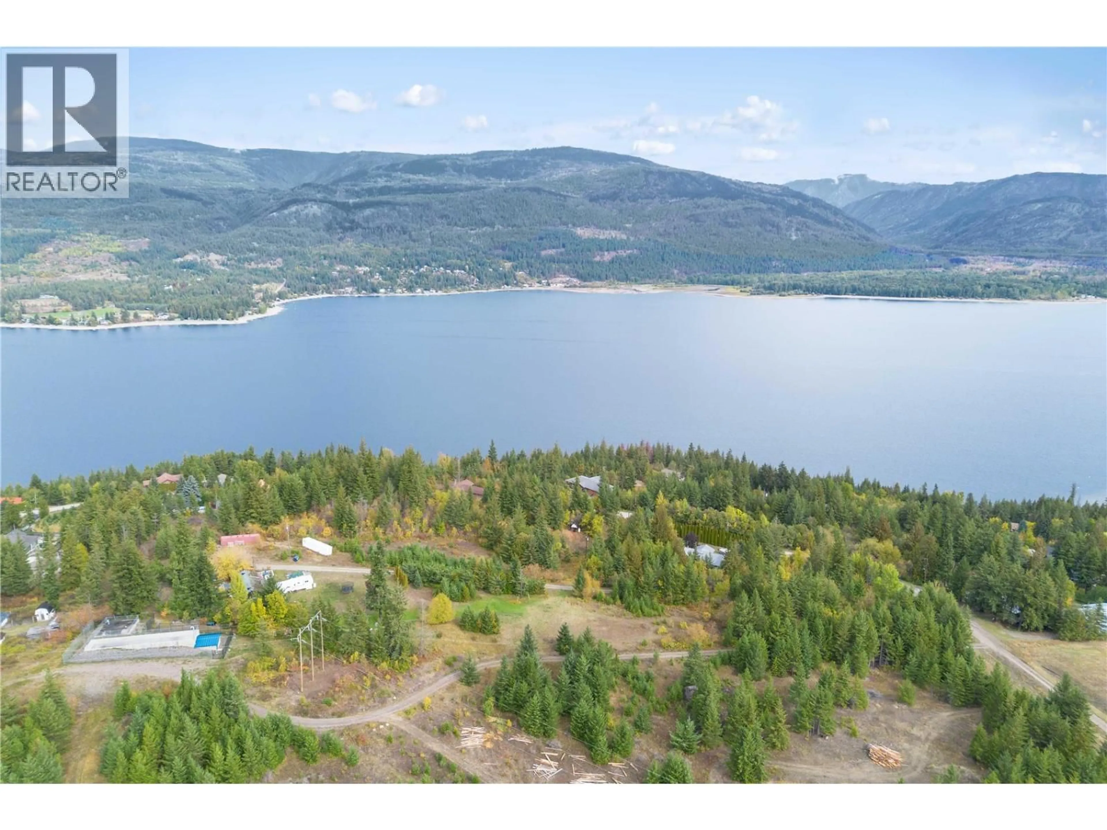 A pic from outside/outdoor area/front of a property/back of a property/a pic from drone, water/lake/river/ocean view for 517 CAOUETTE ROAD, Sorrento British Columbia V0E2W1