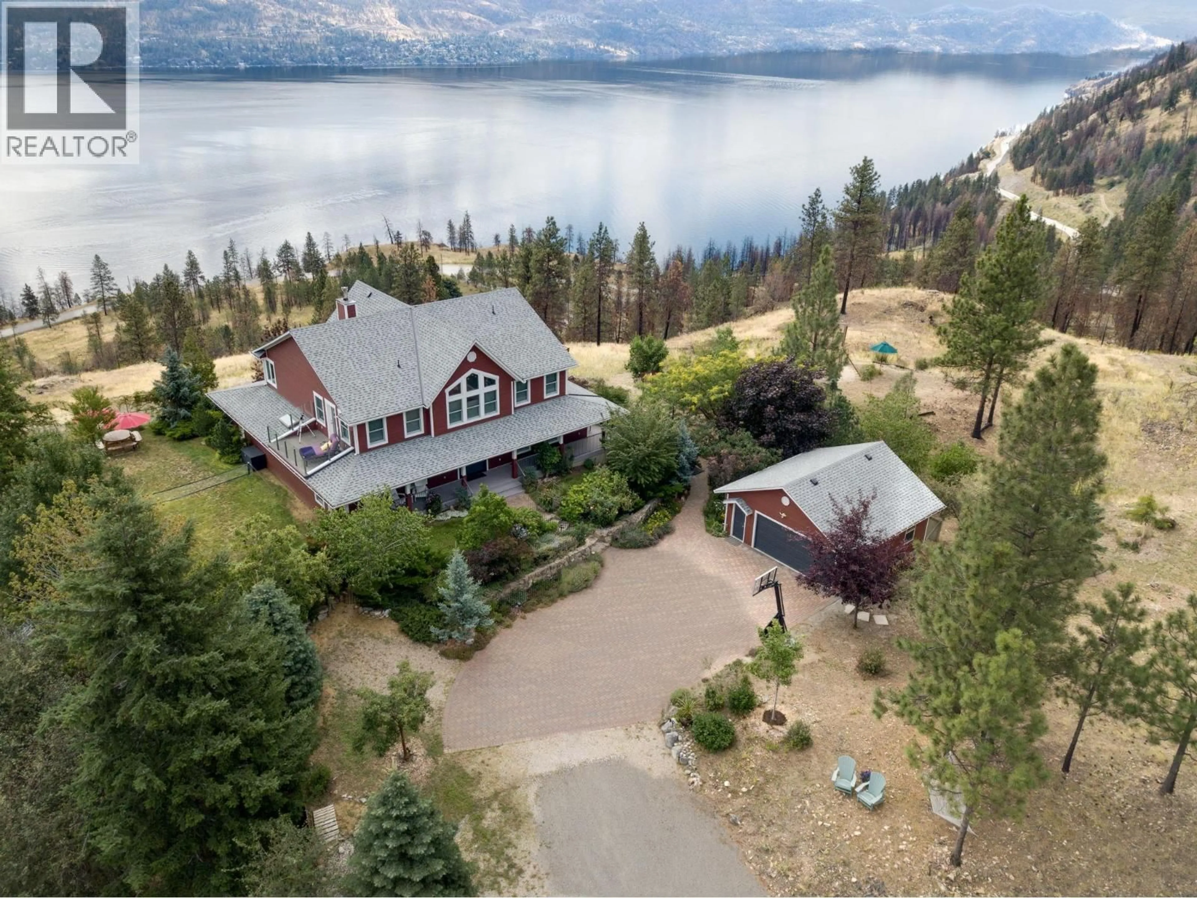 A pic from outside/outdoor area/front of a property/back of a property/a pic from drone, water/lake/river/ocean view for 9 - 1750 WESTSIDE ROAD NORTH, Kelowna British Columbia V1Z3R9