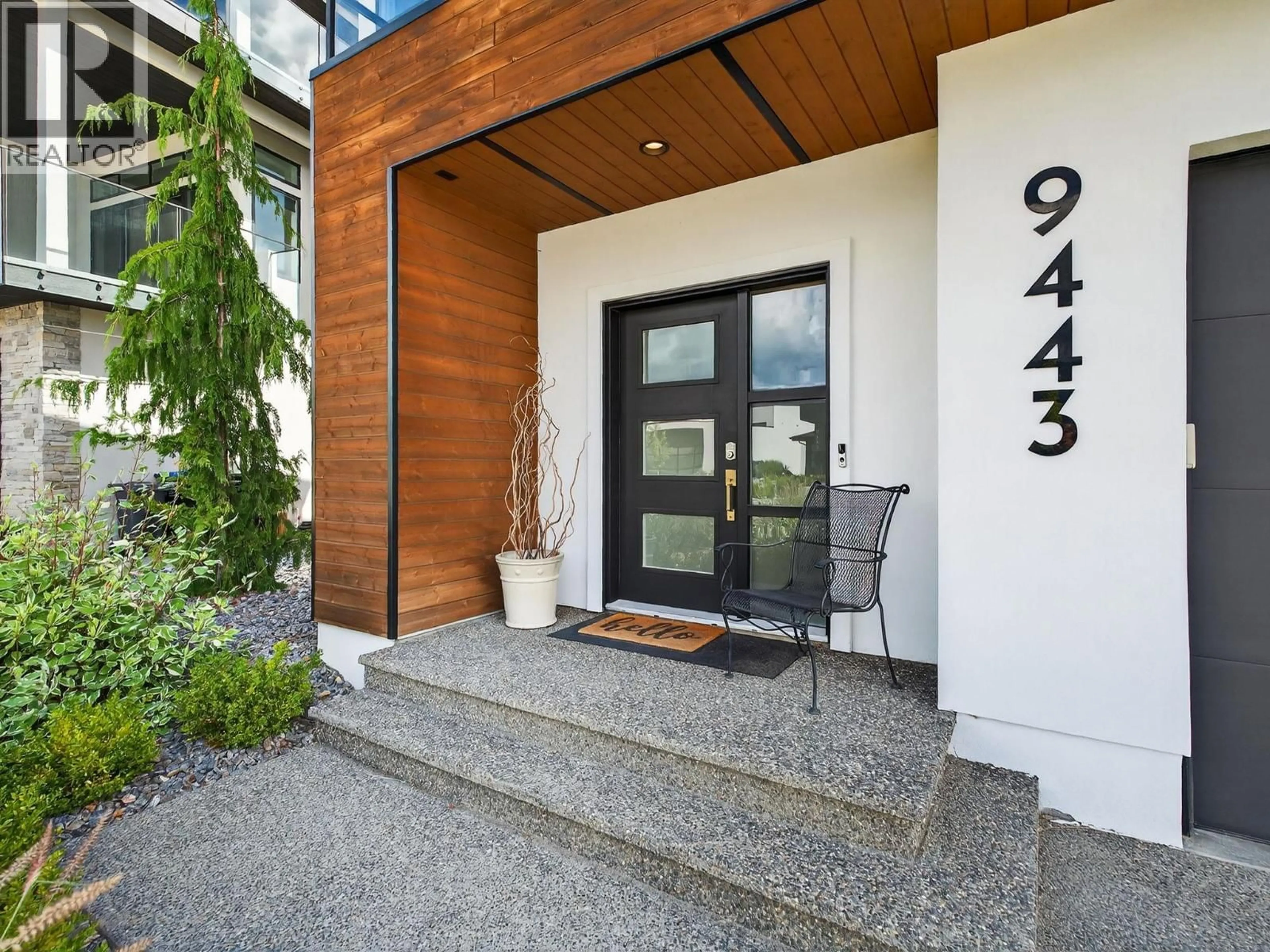 Indoor entryway for 9443 LEDGESTONE ROAD, Lake Country British Columbia V4V0A4