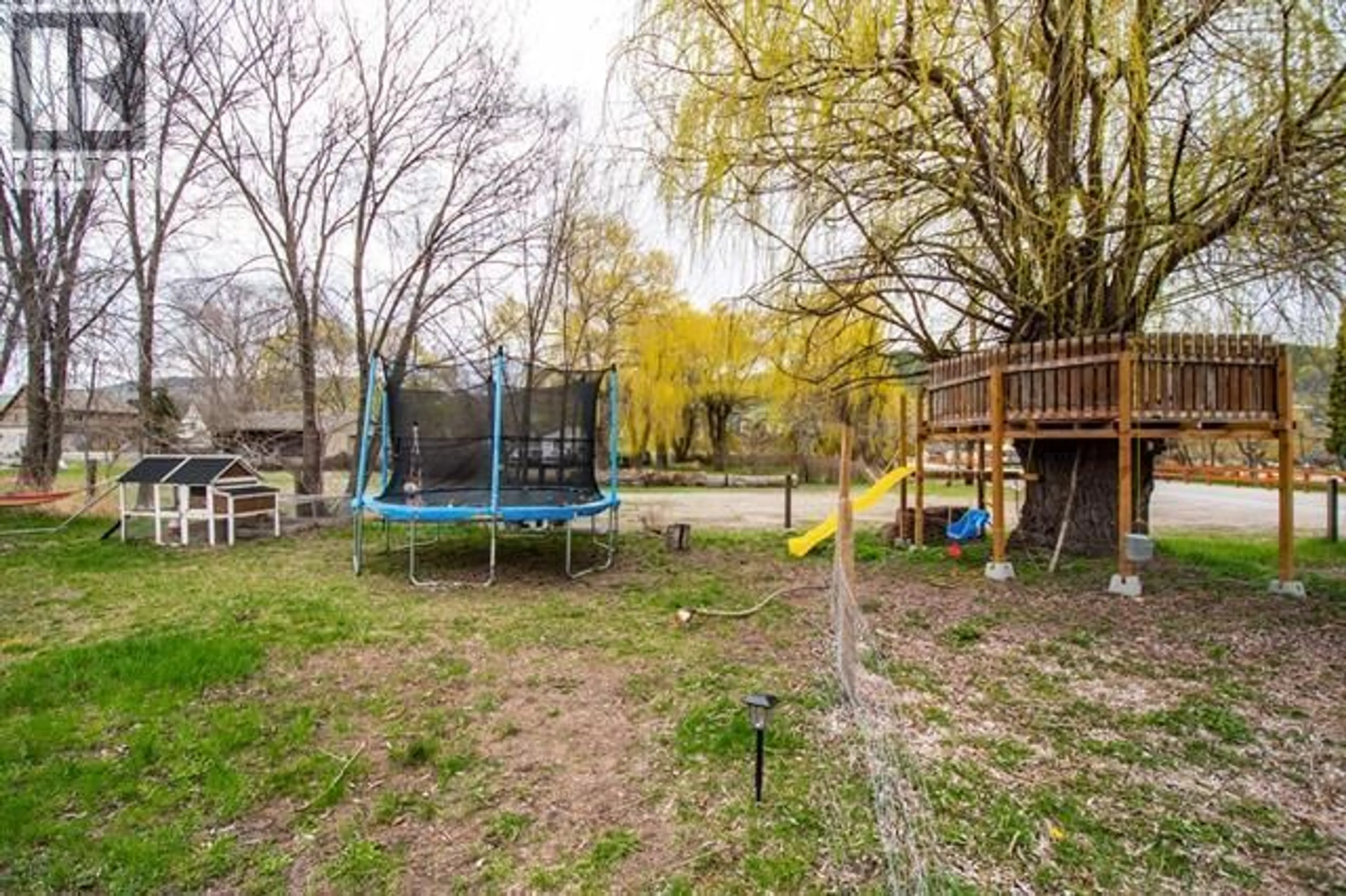 Patio, forest/trees view for 2611 LAKESHORE ROAD, Vernon British Columbia V1H1N1