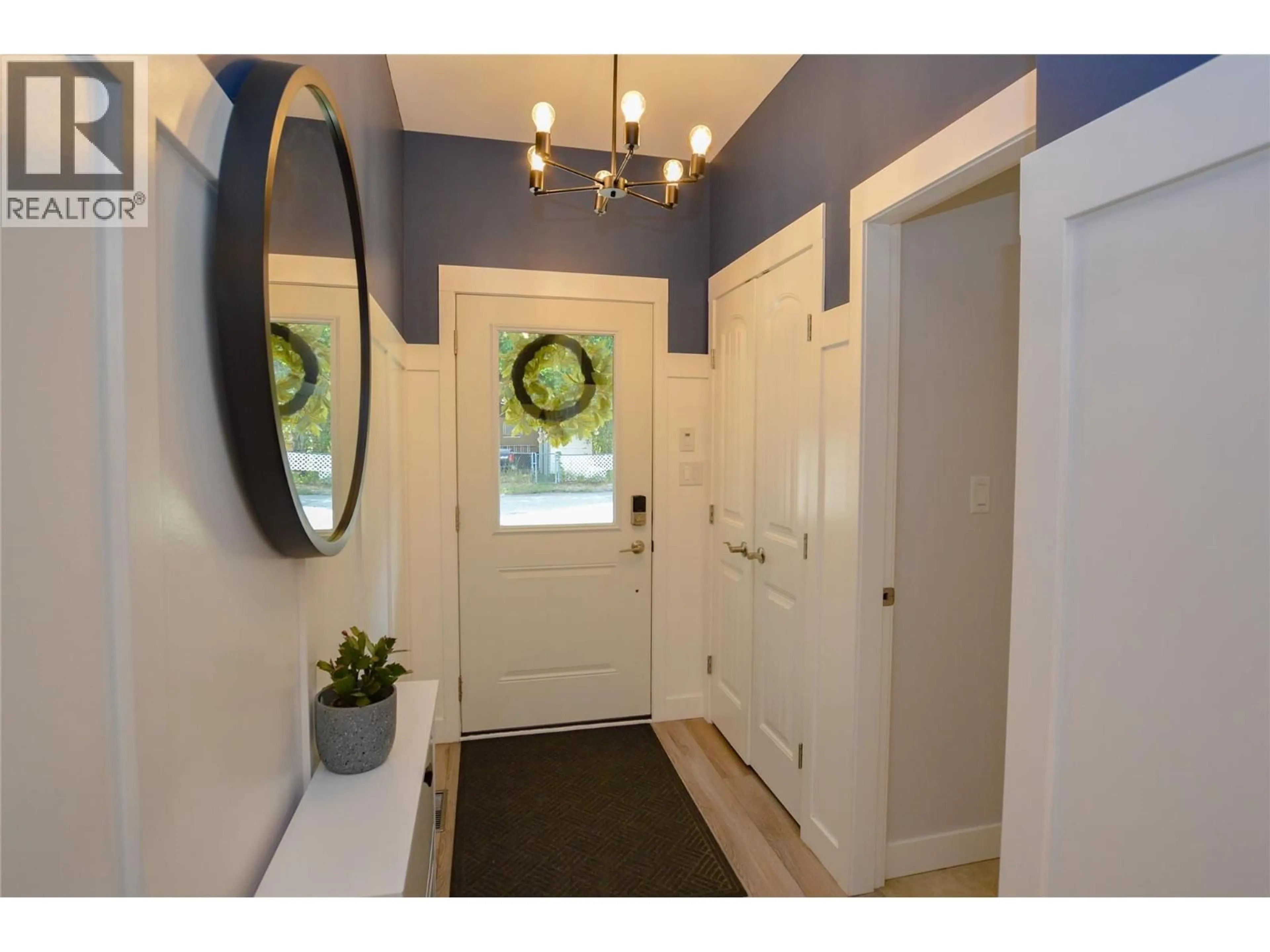 Indoor entryway for 11416 ADAMS AVENUE, Summerland British Columbia V0H1Z2