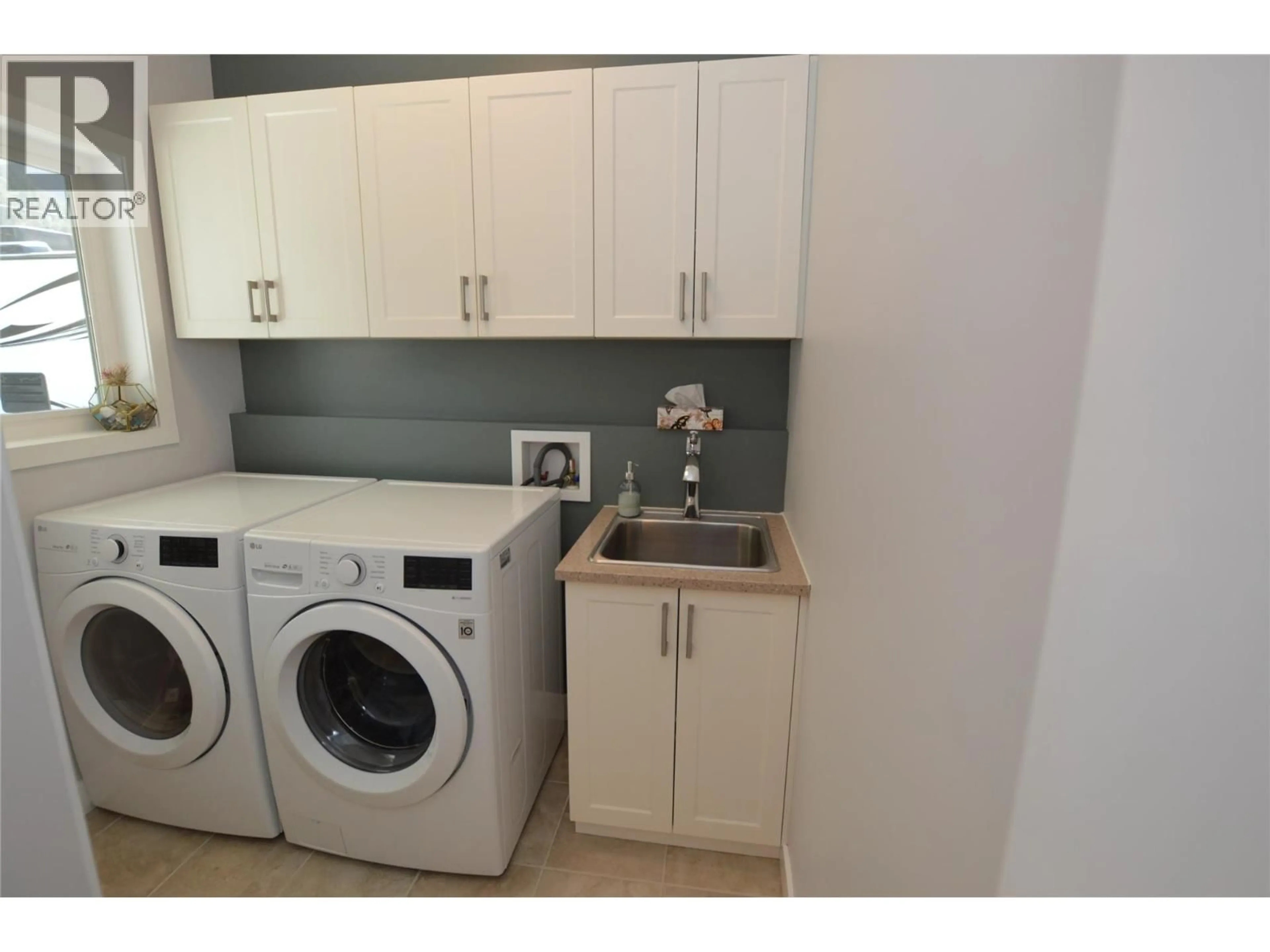 Laundry room for 11416 ADAMS AVENUE, Summerland British Columbia V0H1Z2