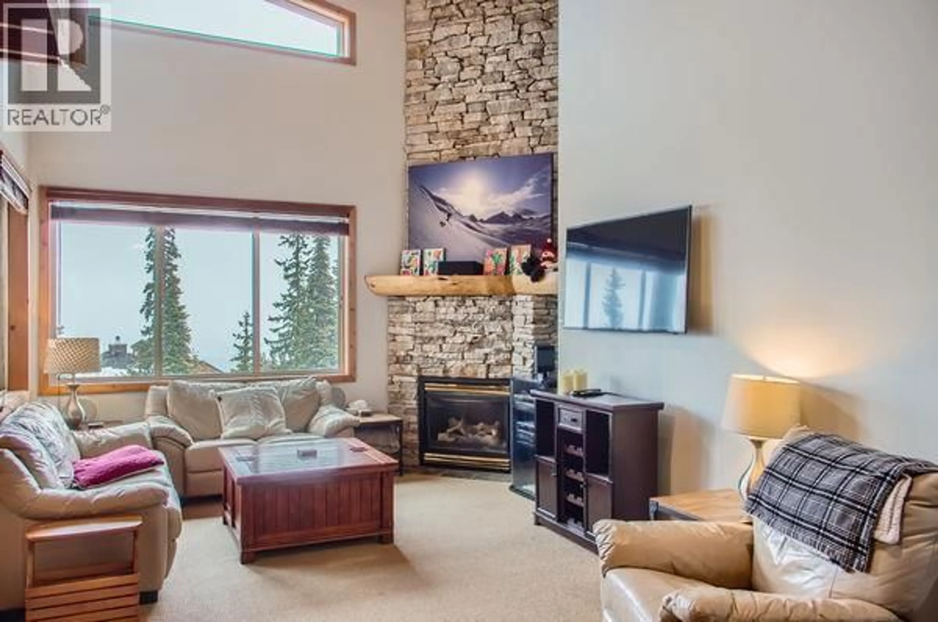 Living room with furniture, unknown for 8 - 205 RAVEN RIDGE ROAD, Big White British Columbia V1P1T4