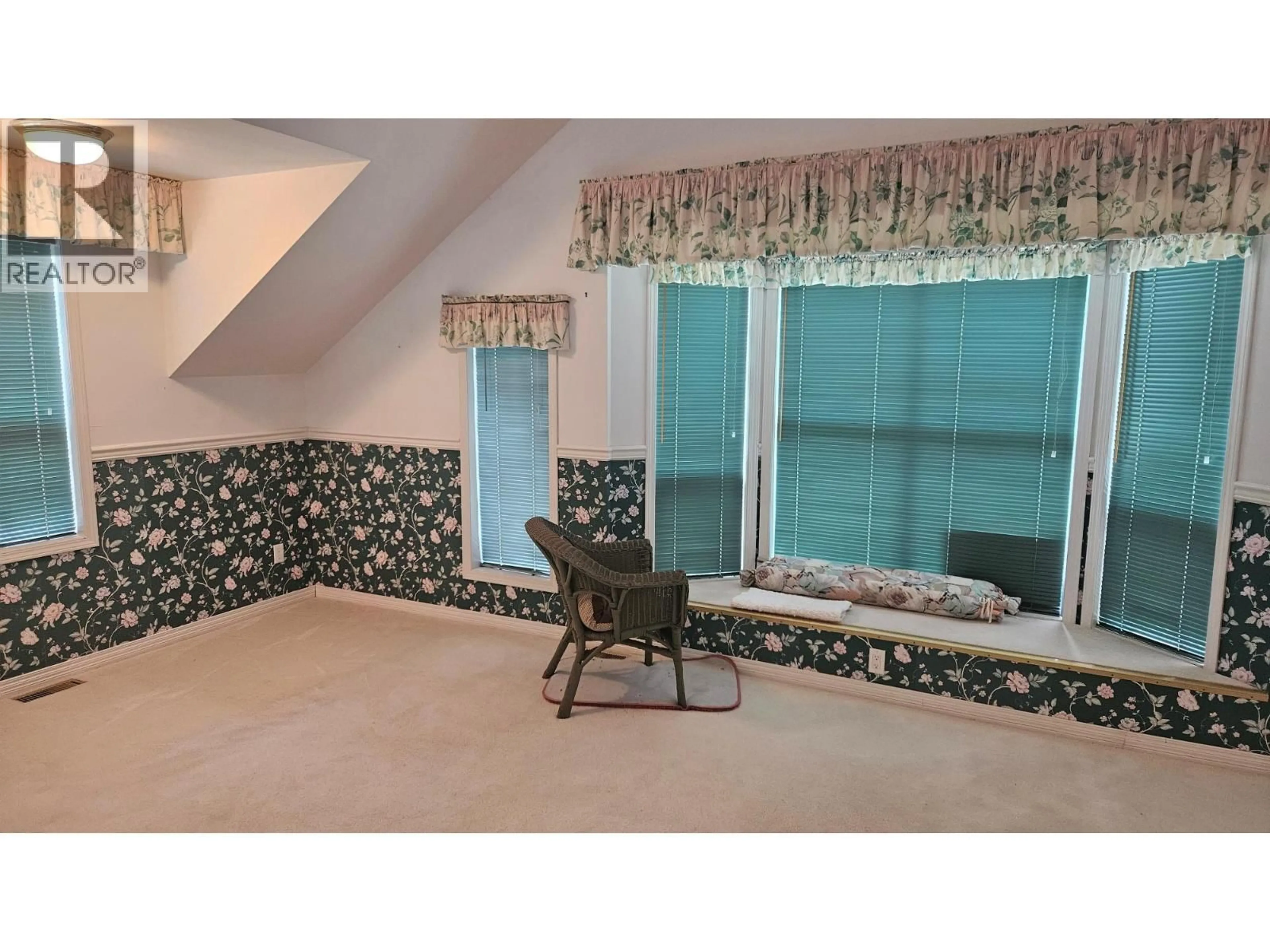 A pic of a room for 2690 FRASER ROAD, Anglemont British Columbia V0E1M8