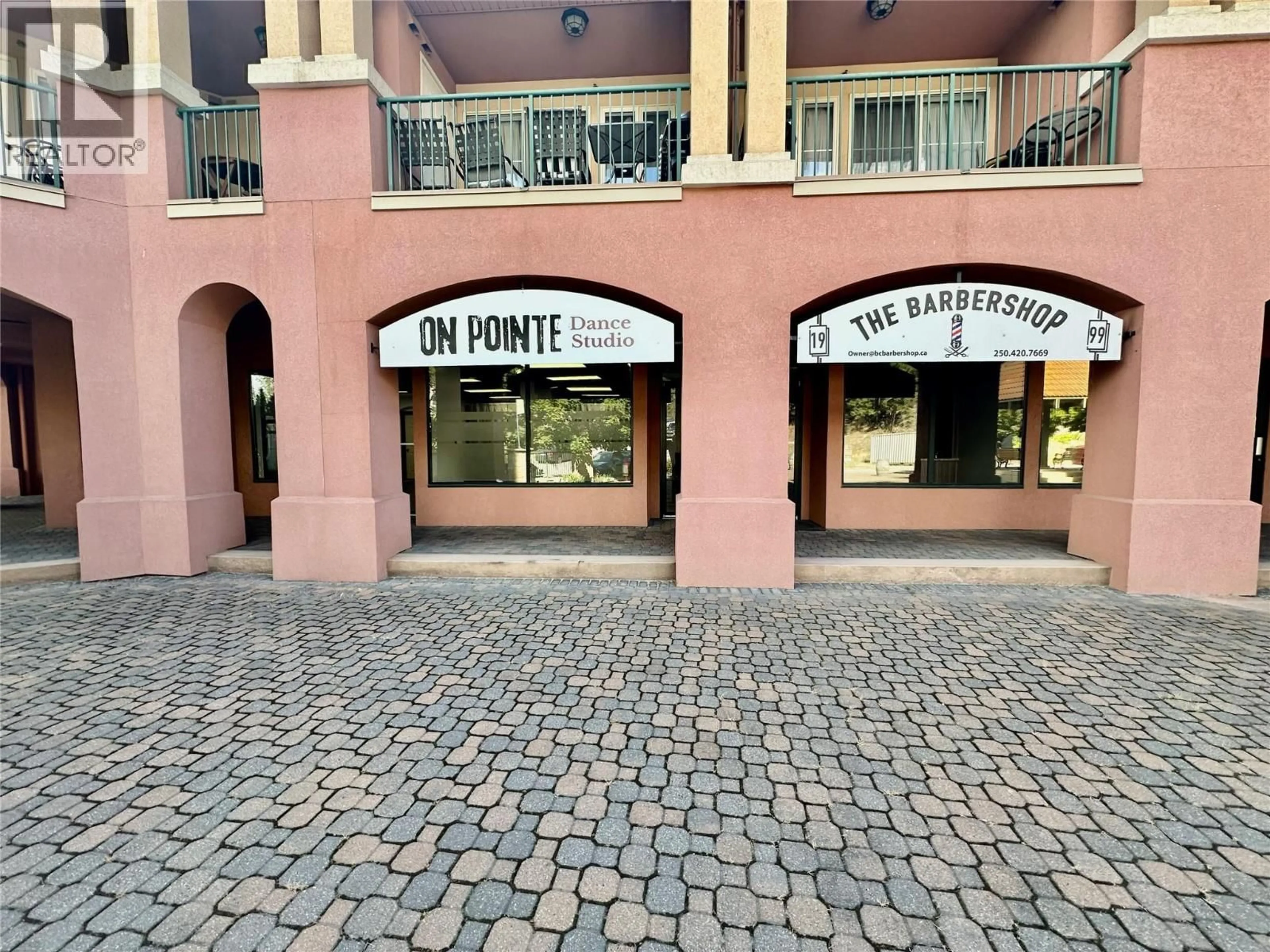 Indoor foyer for 5 - 3185 VIA CENTRALE DRIVE, Kelowna British Columbia V1V2A7