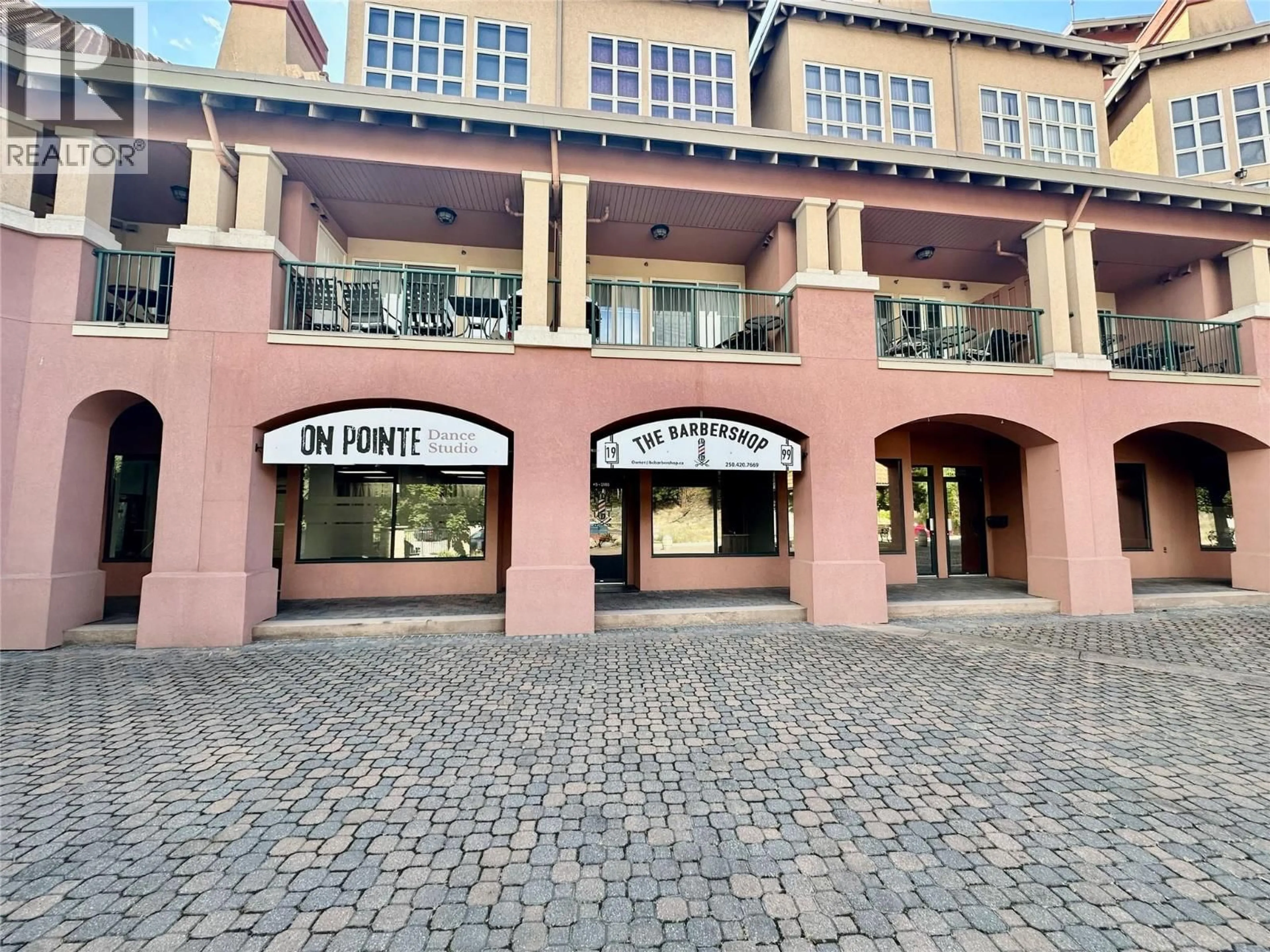 Indoor foyer for 5 - 3185 VIA CENTRALE DRIVE, Kelowna British Columbia V1V2A7
