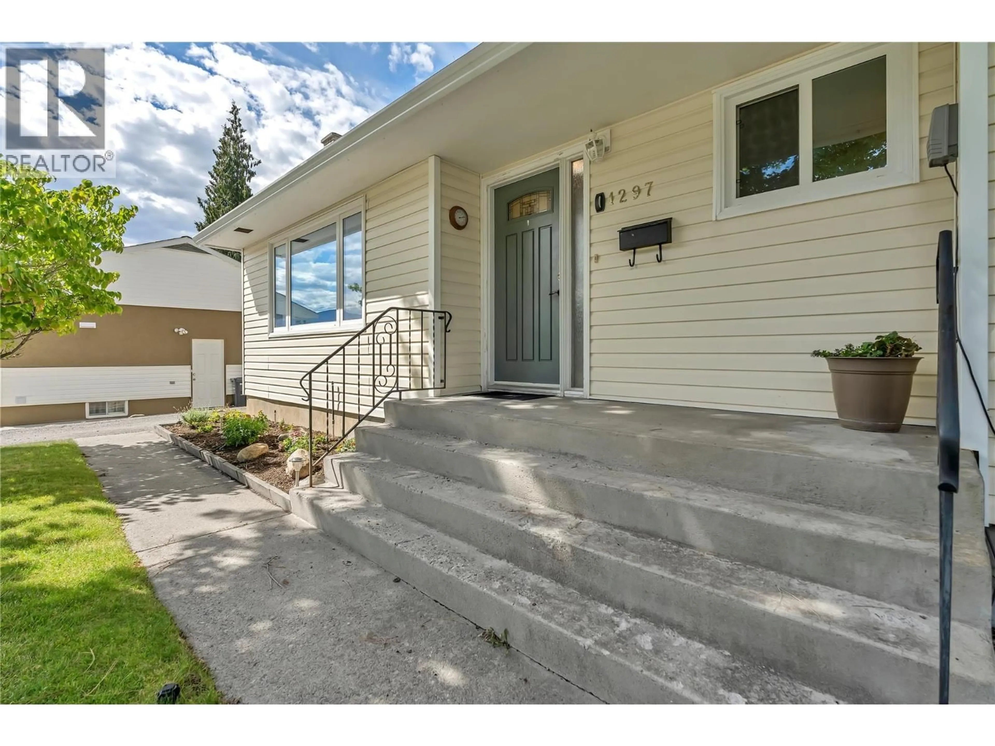 Unknown for 1297 PENTICTON AVENUE, Penticton British Columbia V2A2N3