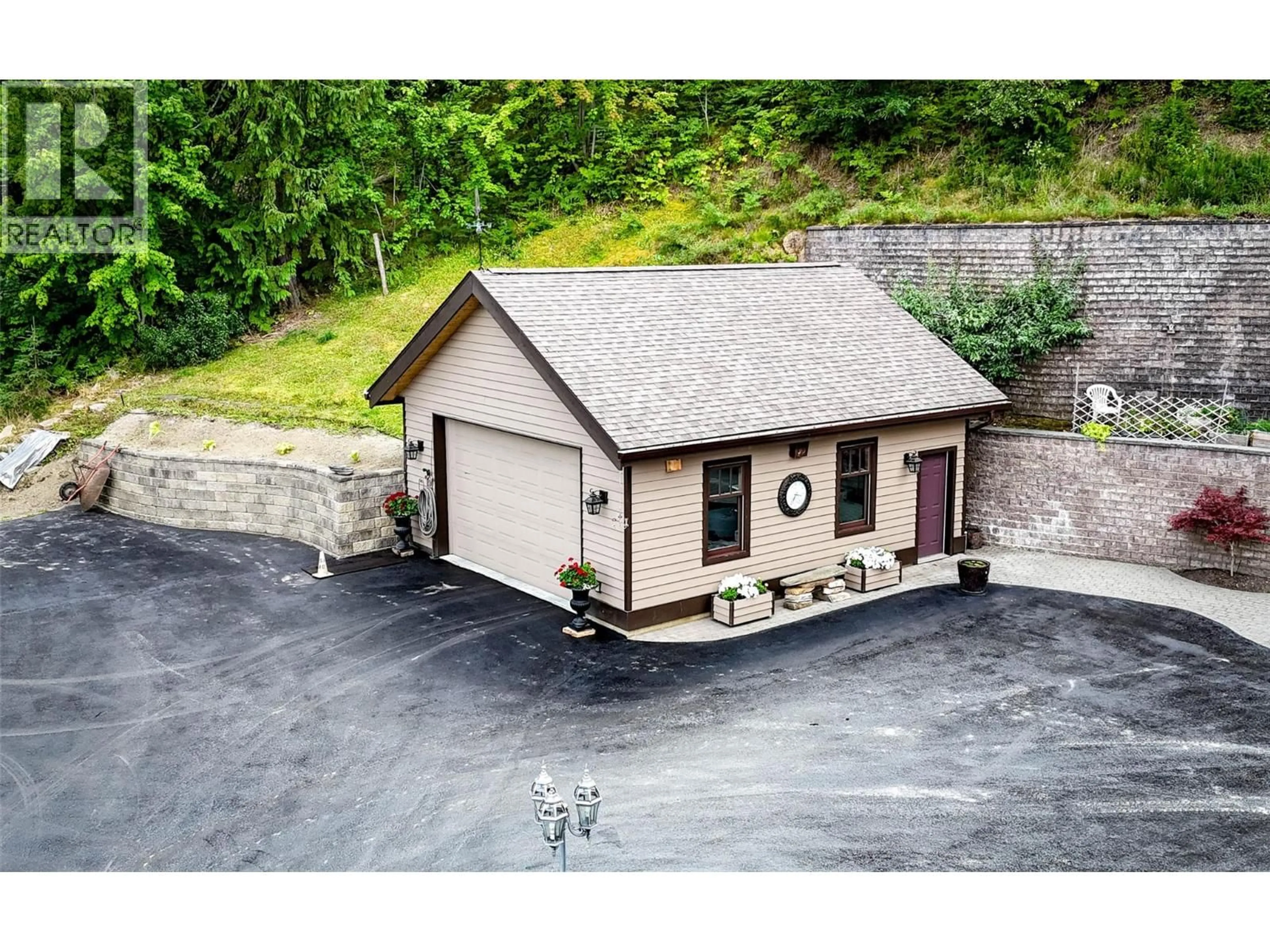 A pic from outside/outdoor area/front of a property/back of a property/a pic from drone, unknown for 3544 CENTRE STREET, Ainsworth British Columbia V0G1A0