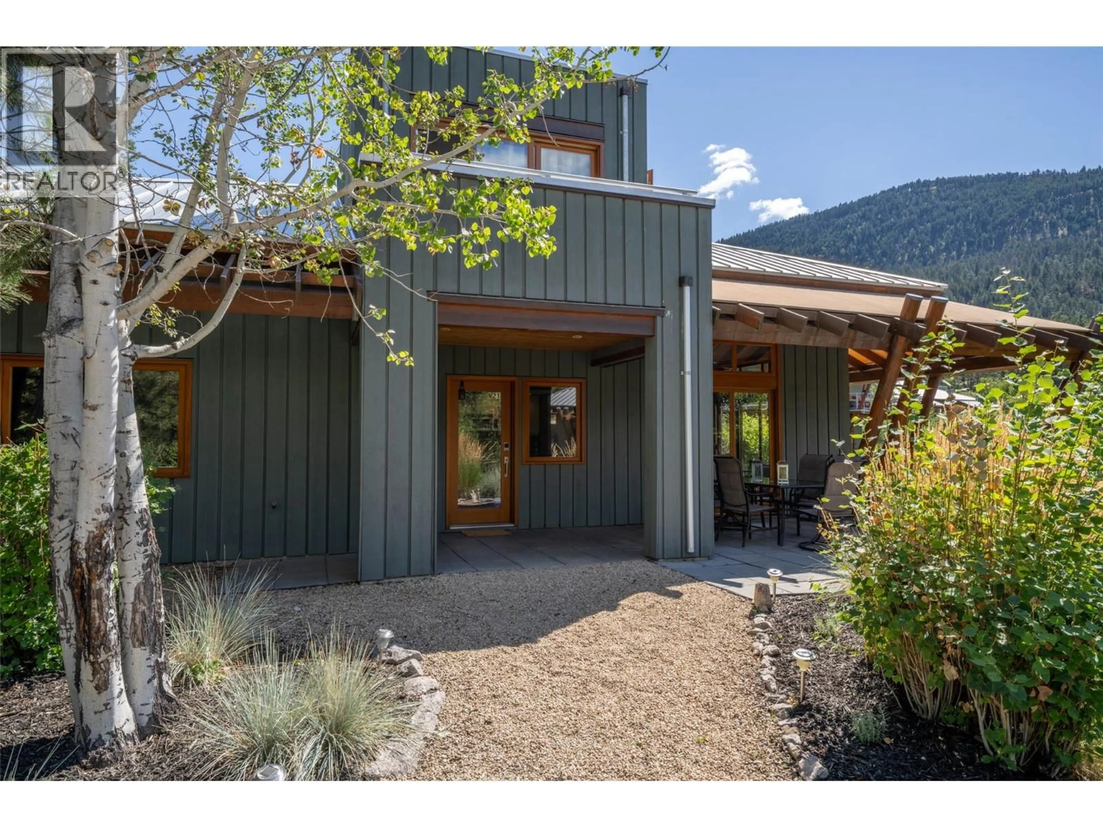 Indoor entryway for 97 - 9845 EASTSIDE ROAD, Vernon British Columbia V1H1Z2