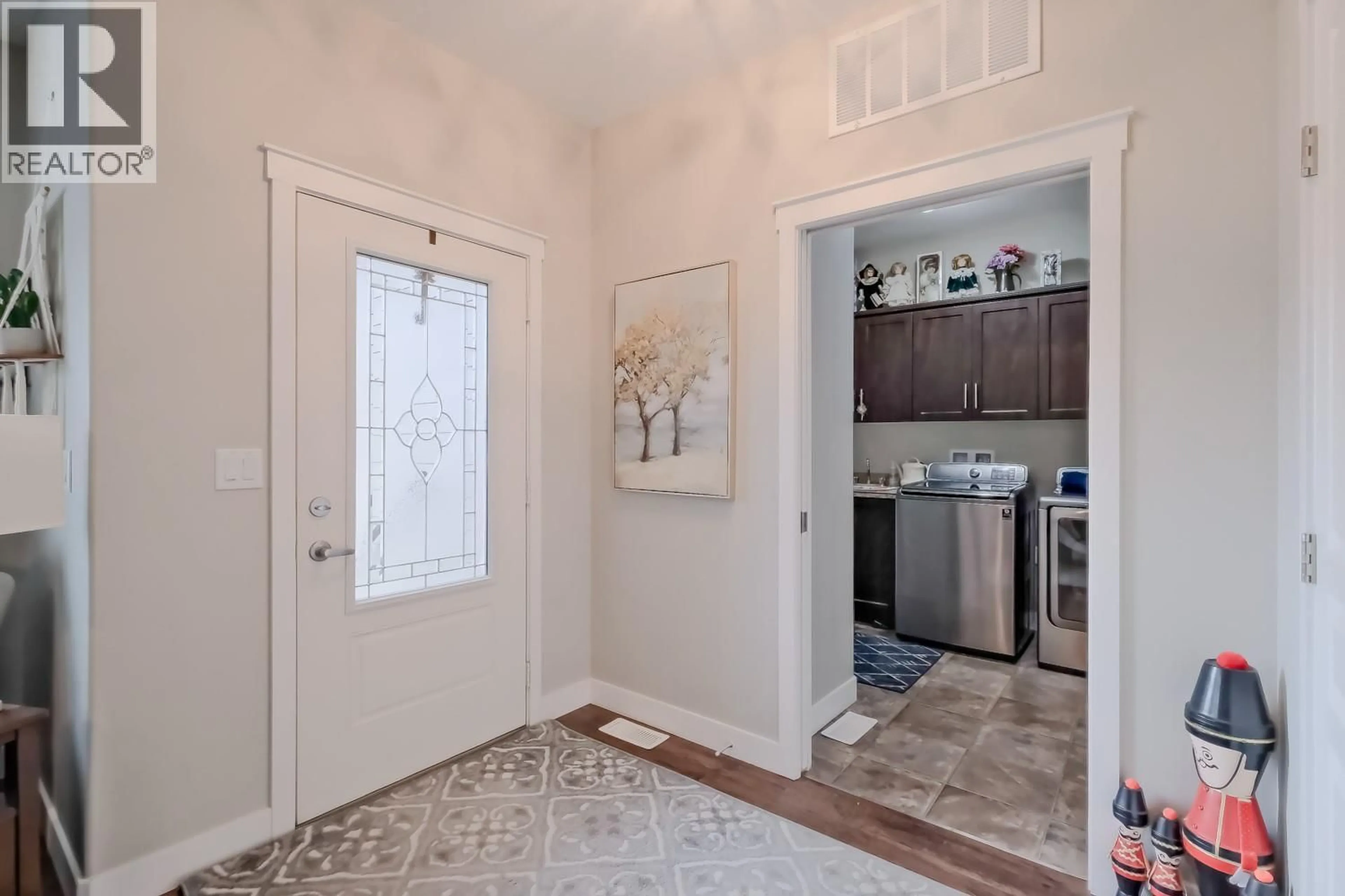 Indoor entryway for 91 - 8300 GALLAGHER LAKE FRONTAGE ROAD, Oliver British Columbia V0H1T2