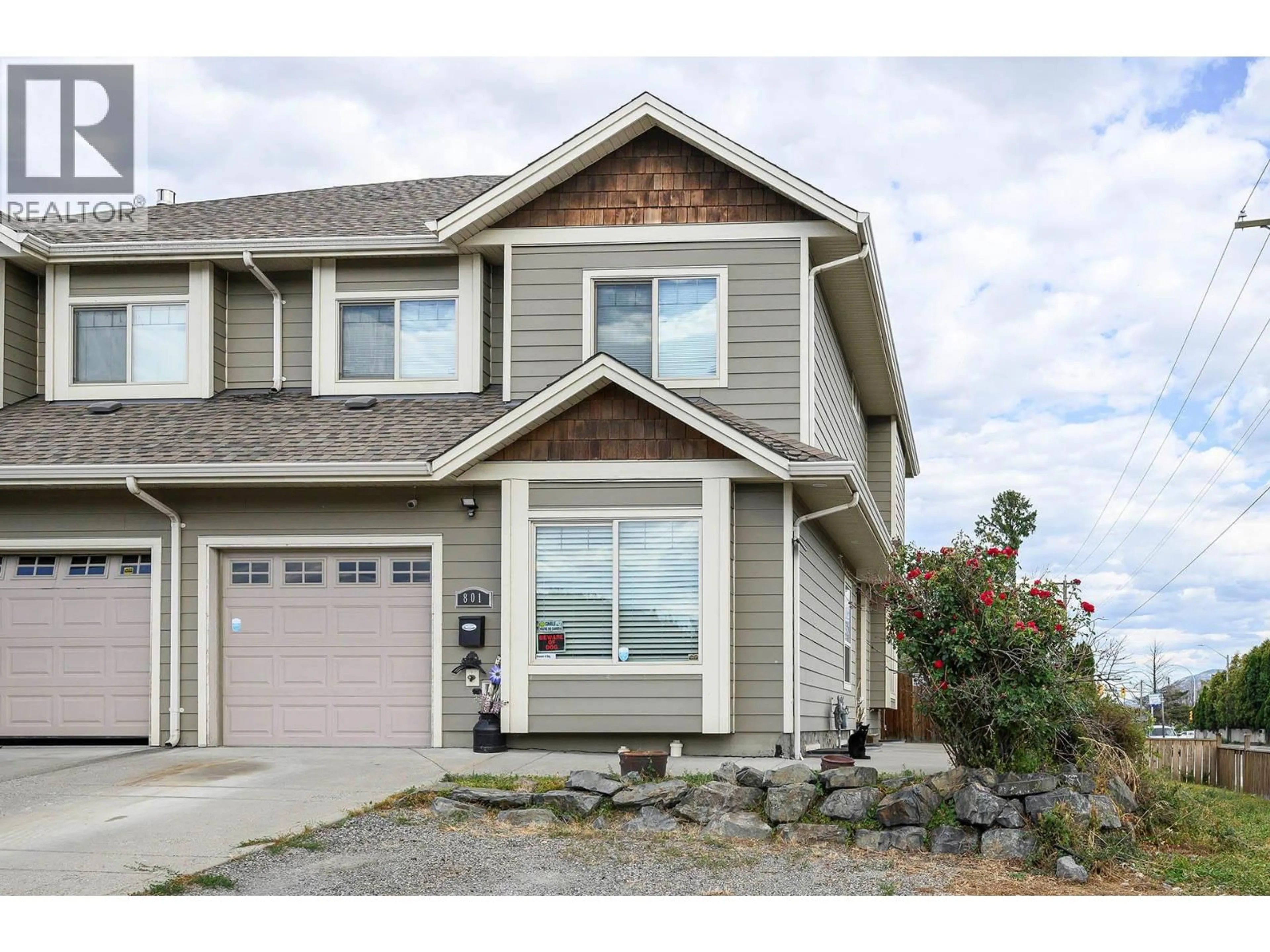 Home with vinyl exterior material, street for 801 NICOLANI DRIVE, Kamloops British Columbia V2B8C6